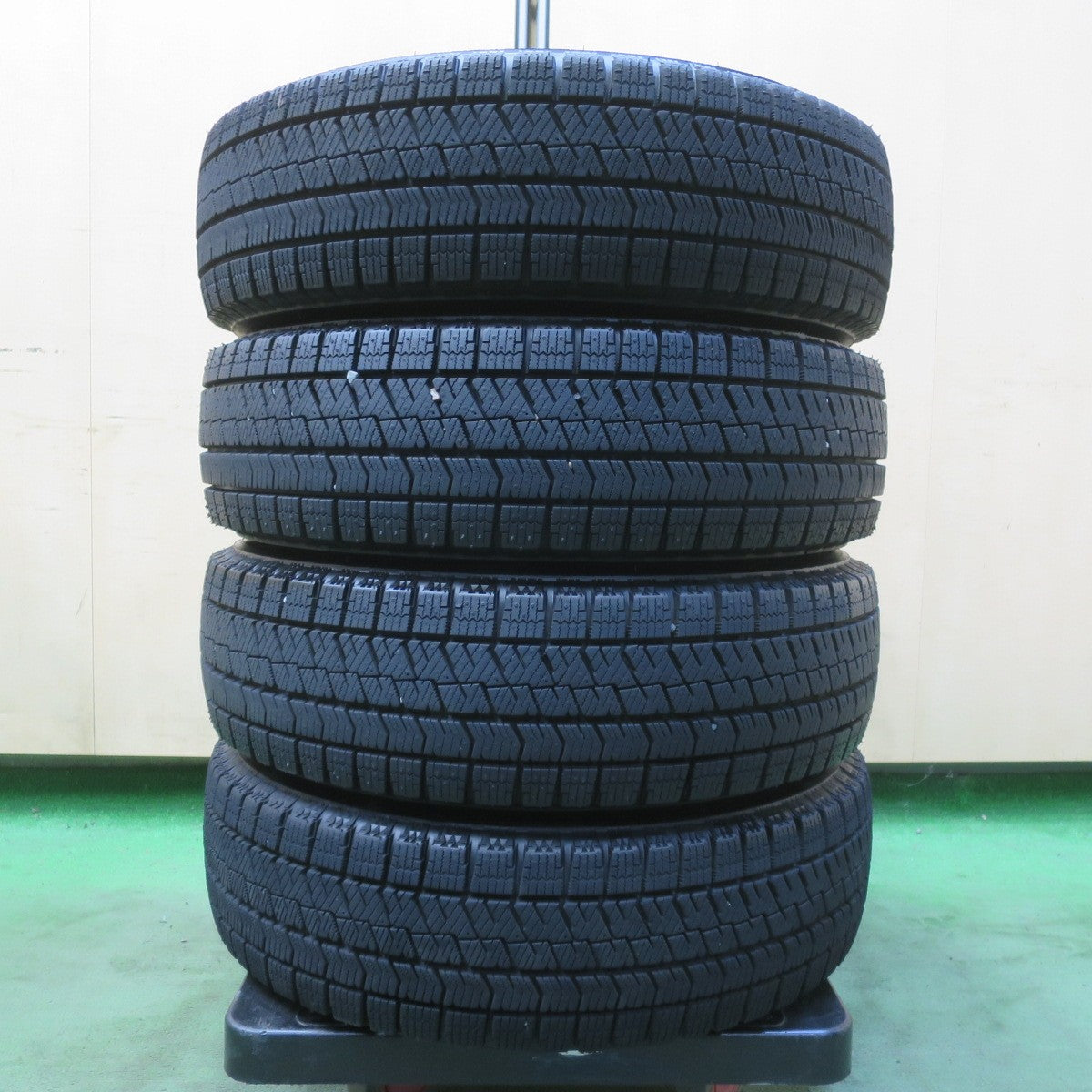バリ溝!25年!ほぼ10分◎スタッドレス 165/65R14 ブリヂストン ブリザック VRX2 SCHNEIDER シュナイダー 14インチ ハスラー ソリオ 等 PCD100/4H◎6071503イス