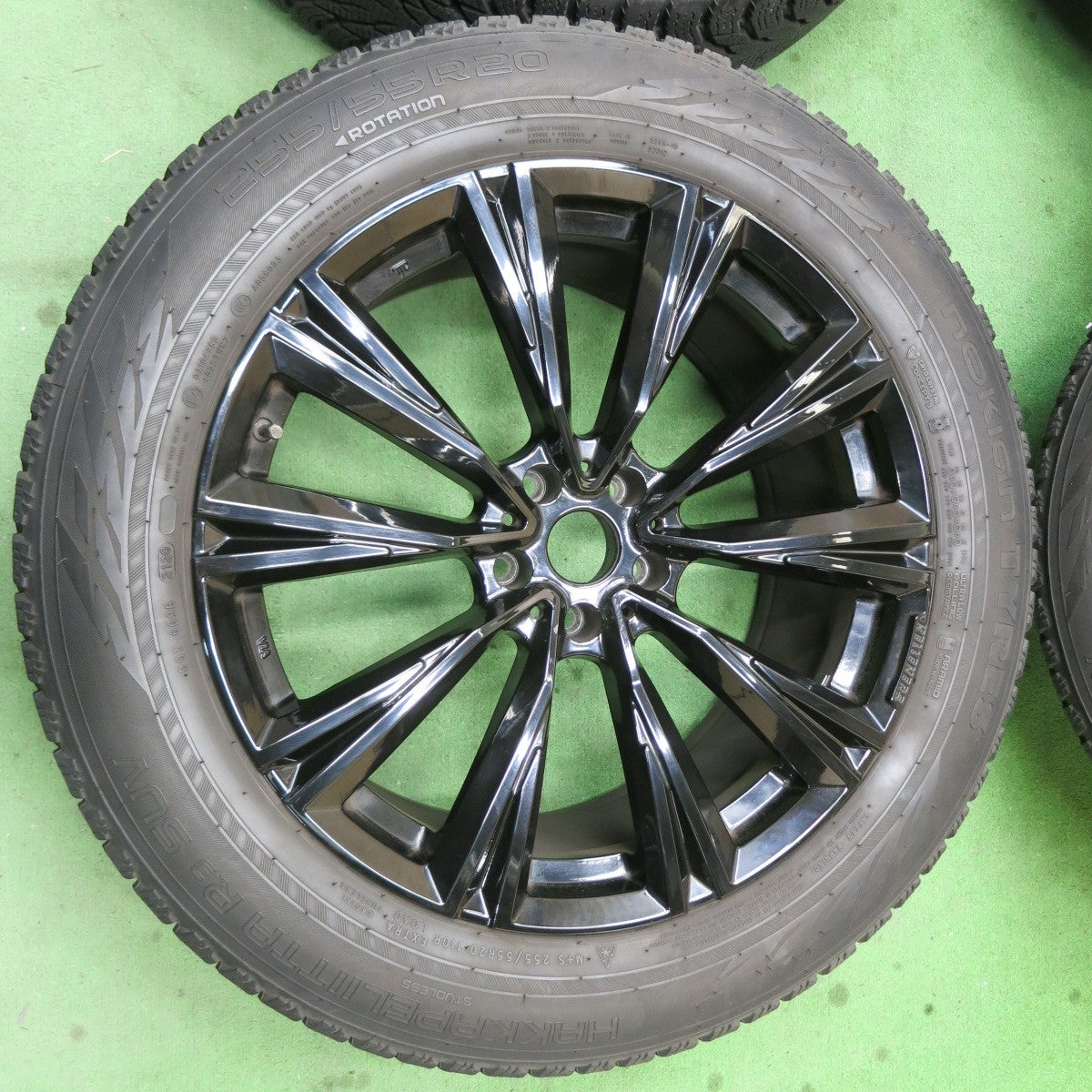 バリ溝!キレイ!8.5分★BMW 等 KELLENERS 255/55R20 スタッドレス ノキアンタイヤ ハッカペリッタ R3 SUV ケレナーズ 20インチ PCD112/5H★5041102ナス