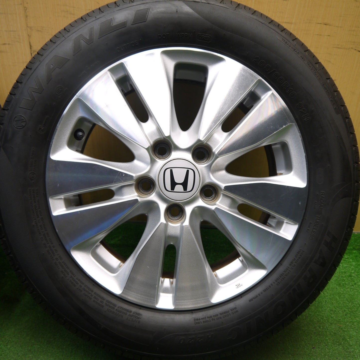 超バリ溝!23年!ほぼ10分★ホンダ RK5 ステップワゴン 純正 205/60R16 ワンリ HARMONIC H220 16インチ PCD114.3/5H★5041105Hノ