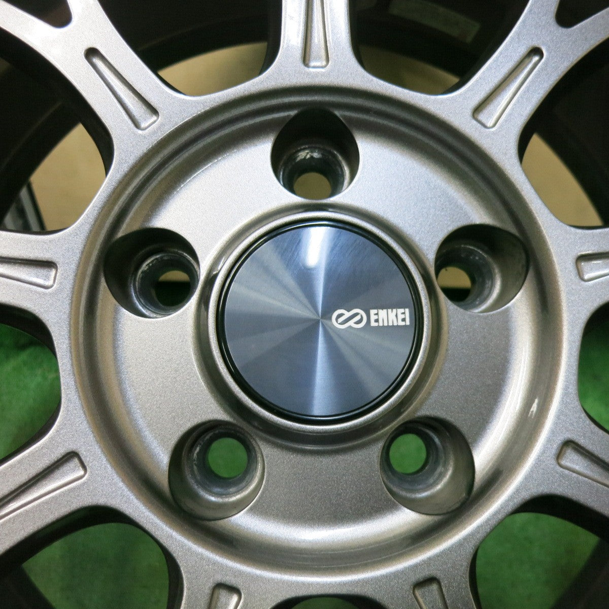 4本価格★ENKEI PFM1 17インチ ホイール エンケイ 17×7J PCD114.3/5H★5051609SYホ