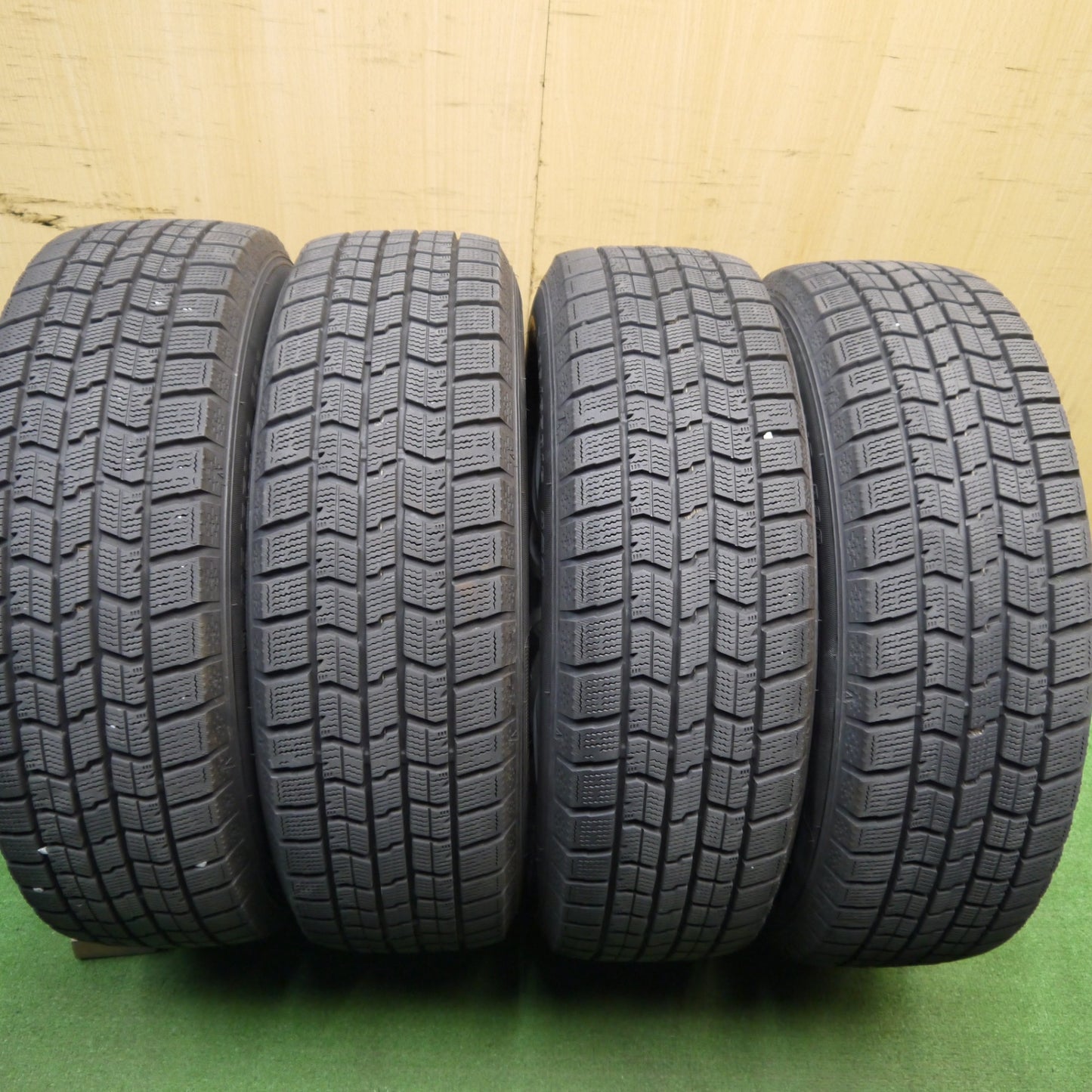 バリ溝!キレイ!9分★スタッドレス 195/65R16 グッドイヤー アイスナビ7 ravrion RS01 ラブリオン 16インチ PCD100/4H★5042103Hス