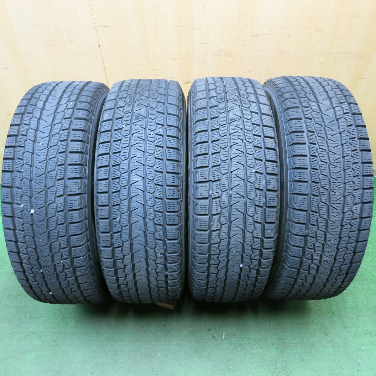バリ溝!キレイ!9.5分★スタッドレス 225/65R17 ヨコハマ アイスガード G075 ESTROSA エステローザ 17インチ PCD114.3/5H★5092511HAス