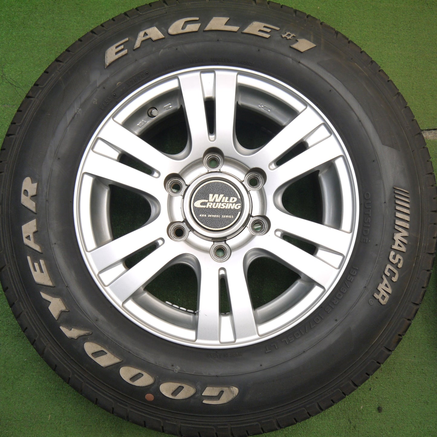 バリ溝!キレイ!9分★195/80R15 107/105L グッドイヤー イーグル #1 ナスカー ホワイトレター WILD CRUISING 4X4 ワイルド クルージング 4×4 PCD139.7/6H★5050205Hノ