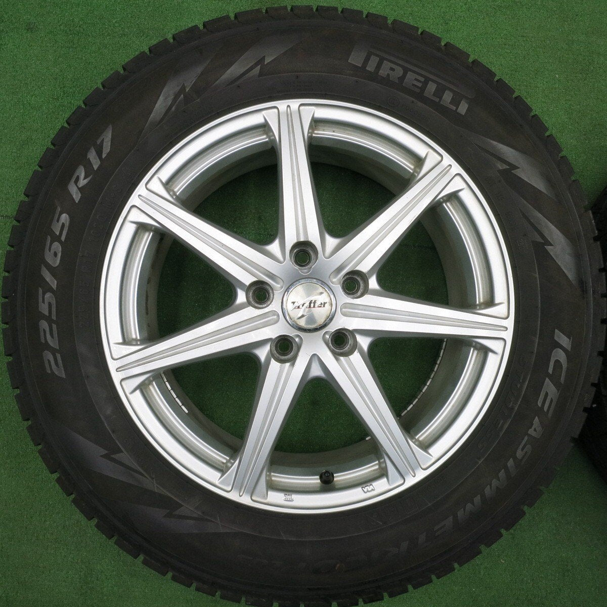 バリ溝!21年!キレイ!9分★スタッドレス 225/65R17 ピレリ アイスアシンメトリコ プラス Treffer トレファー 17インチ PCD114.3/5H★5011104NJス