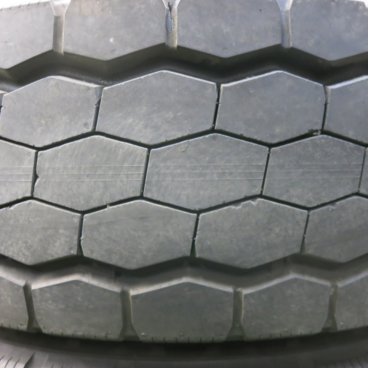 バリ溝!25年!9.5分以上★トラック タイヤ 245/70R19.5 136/134J ダンロップ エナセーブ SP638L オールシーズン 19.5インチ★5112501SKスタ