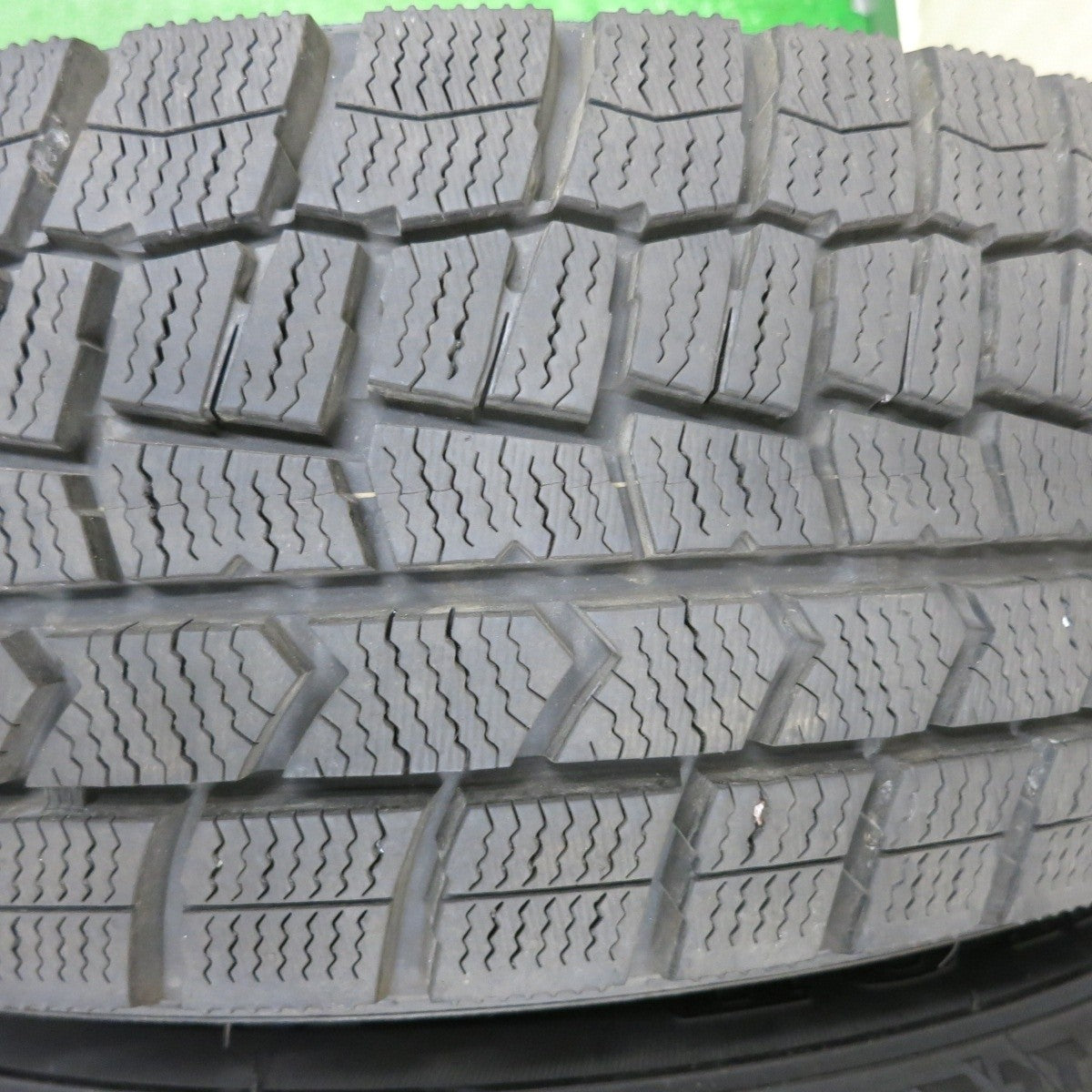 バリ溝!22年!キレイ!9.5分以上★スタッドレス 185/70R14 ダンロップ ウインターマックス WM02 ravrion RS01 ラブリオン 14インチ PCD100/4H★5012005TNス