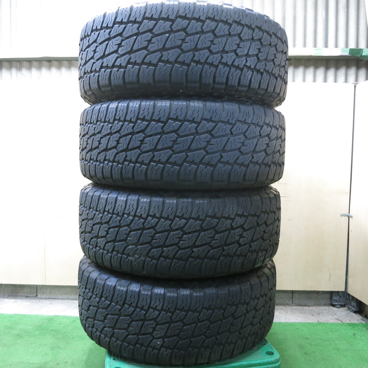 バリ溝!9分★ジープ 等 ウルトラ モーター スポーツ 223B ゴライアス 275/55R20 ニットー TERRA GRAPPLER ALL TERRAIN 20インチ PCD127/5H★5072904ナノ