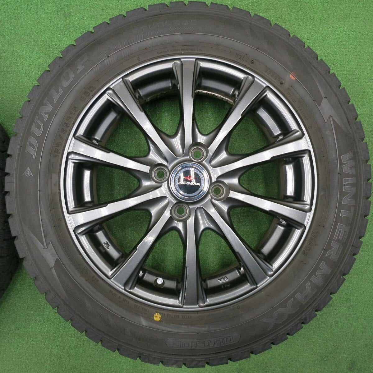バリ溝!22年!キレイ!9.5分★スタッドレス 185/65R15 ダンロップ ウインターマックス WM02 AIRNOVA エアノヴァ 15インチ PCD100/4H★5011803NJス