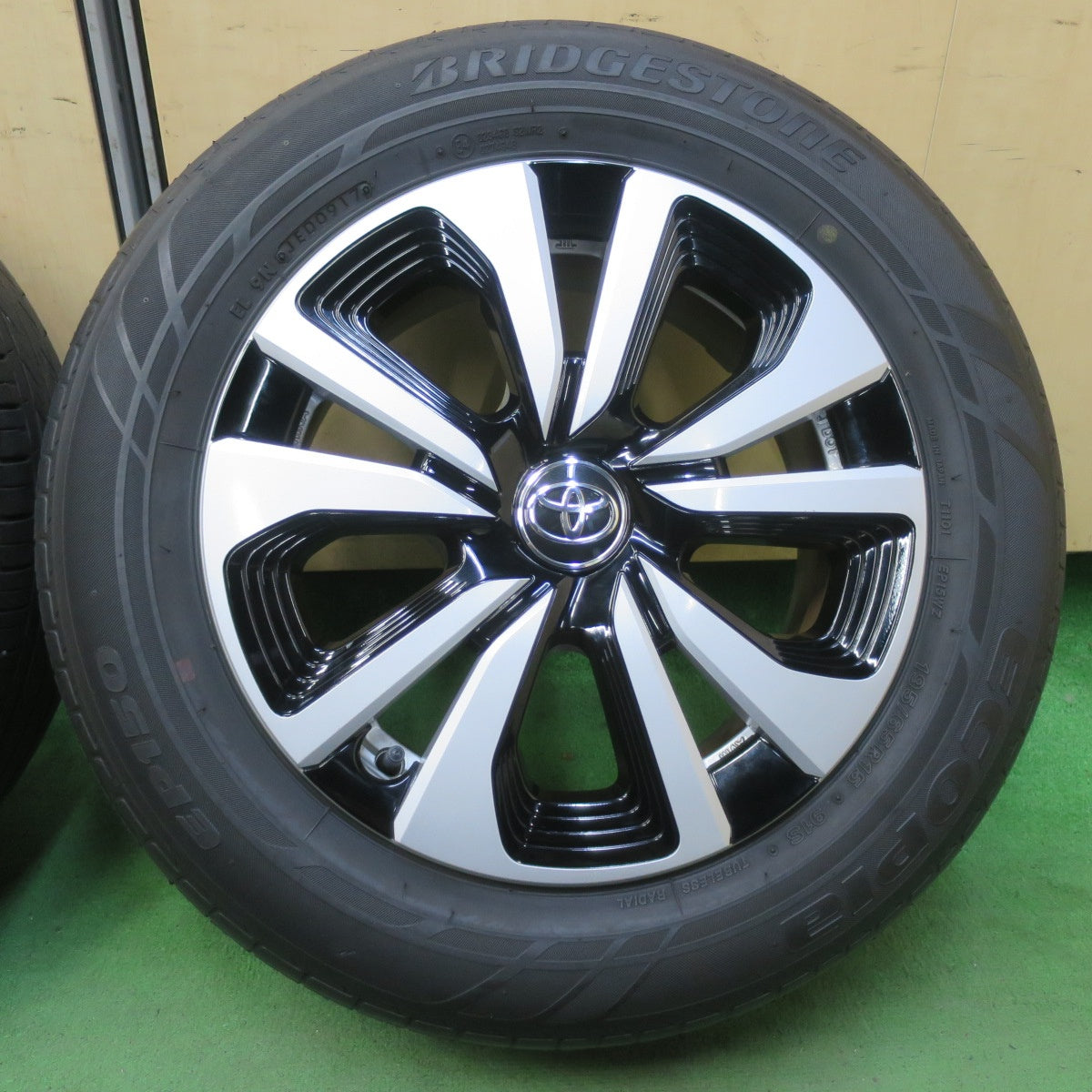 キレイ★トヨタ 50系 プリウス PHV 純正 195/65R15 ブリヂストン エコピア EP150 ヨコハマ エコス ES31 15インチ PCD100/5H★5092611イノ