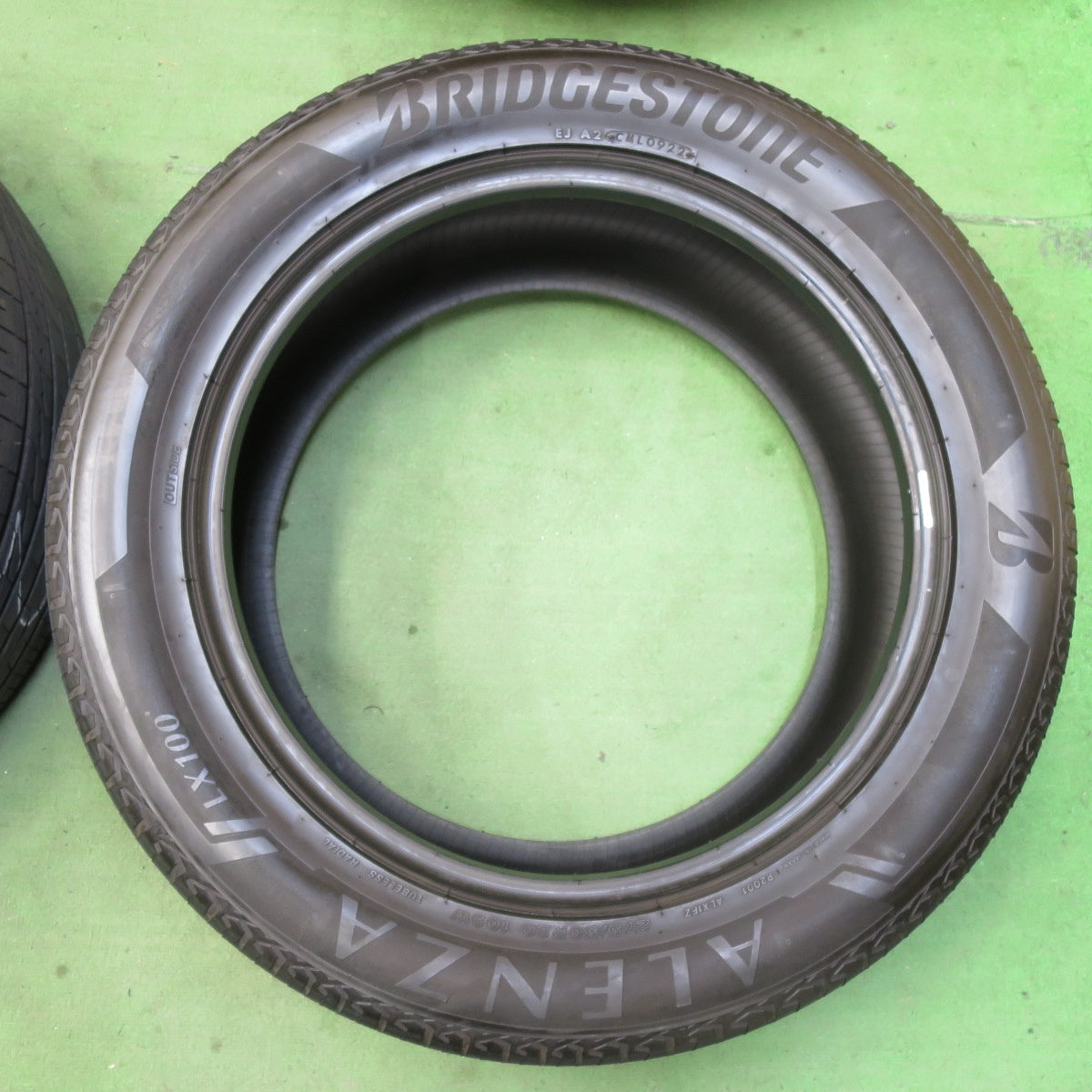 バリ溝!22年!9.5分★275/50R20 ブリヂストン アレンザ LX100 タイヤ 20インチ ベンツ BMW アウディ 等★5070304イノタ