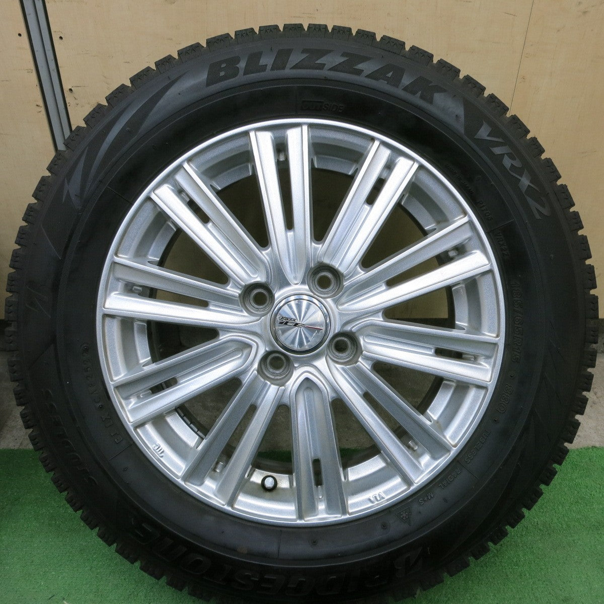 バリ溝!22年!キレイ!9分★スタッドレス 185/65R15 ブリヂストン ブリザック VRX2 JOKER ICE ジョーカー アイス 15インチ PCD100/4H★5042801TTス
