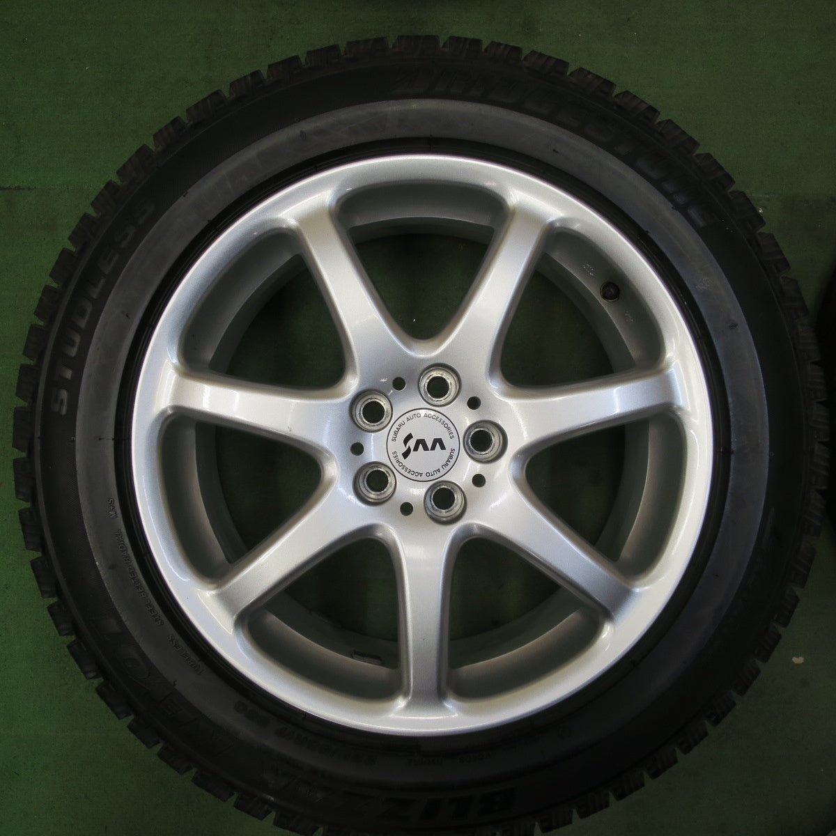 バリ溝!キレイ!9.5分★スバル フォレスター XV 純正 OP SAA 225/55R17 スタッドレス ブリヂストン ブリザック REVO1 17インチ PCD100/5H★5061902TTス