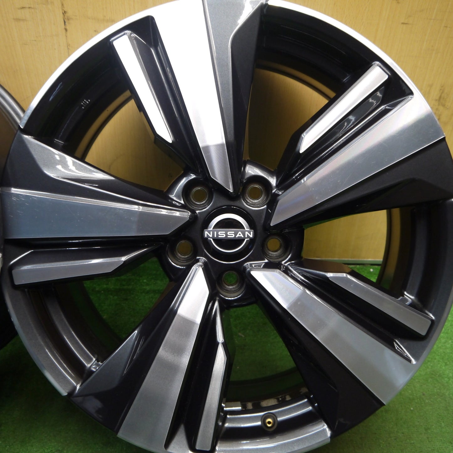 4本価格★日産 T33 エクストレイル 純正 ホイール 19インチ 19×7.5J PCD114.3/5H★5070407Hホ