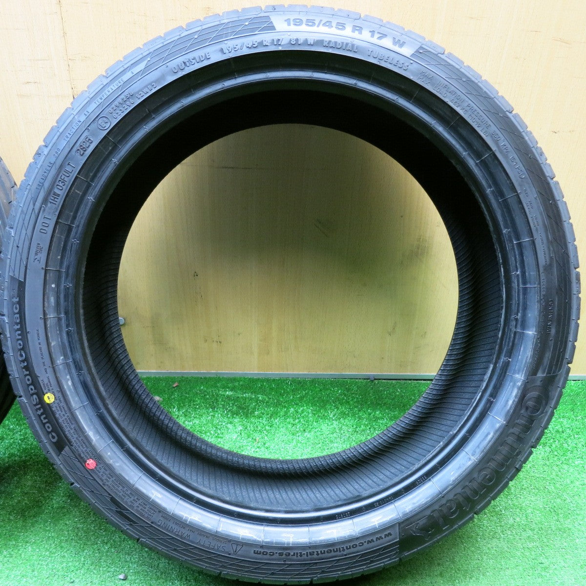 新車外し!25年★195/45R17 コンチネンタル コンチスポーツ コンタクト5 タイヤ 17インチ スイフト スポーツ アクア フィット キューブ 等★5123101HAノタ
