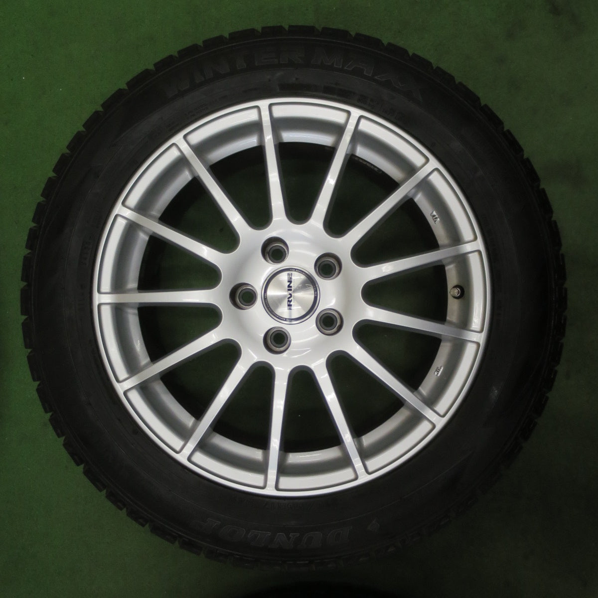 バリ溝!キレイ!9.5分以上★アウディ ワーゲン 等 IRVINE F01 215/55R17 スタッドレス ダンロップ ウインターマックス WM02 17インチ アーヴィン PCD112/5H★6021301TTス