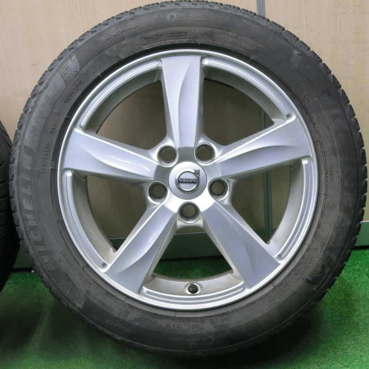 キレイ★ボルボ V40 純正 205/55R16 スタッドレス ミシュラン X-ICE3+ 16インチ PCD108/5H★4122001NJス