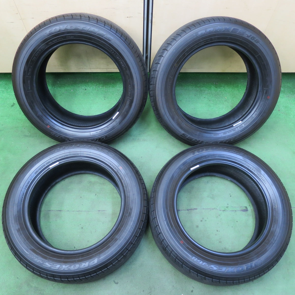 新車外し!25年★205/60R16 トーヨー プロクセス J68 タイヤ 16インチ ノア ヴォクシー エスクァイア 等★5090404イノタ