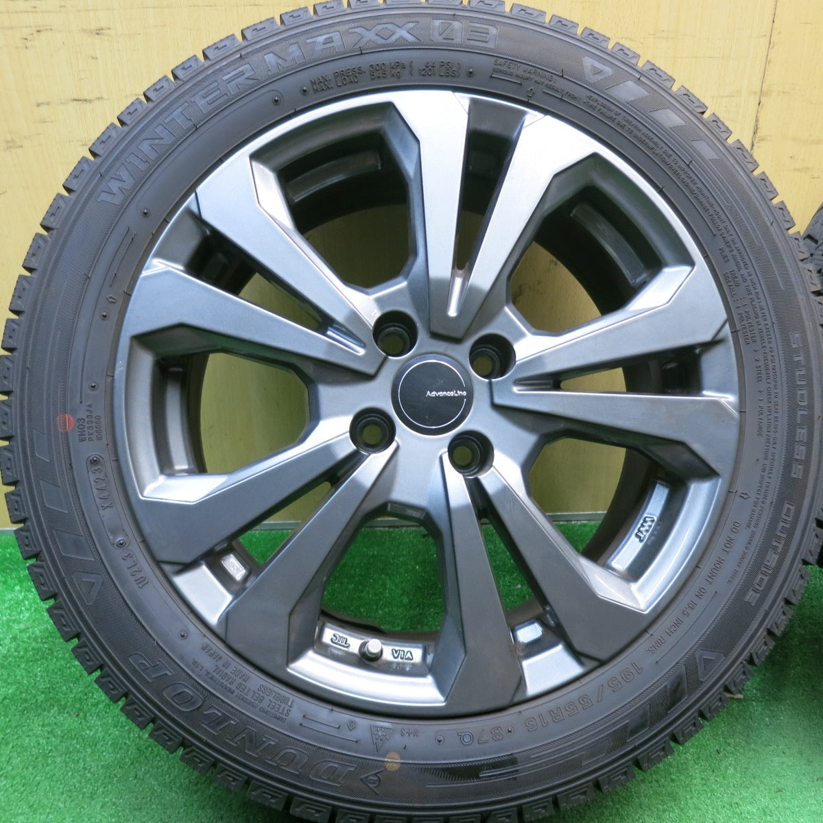 バリ溝!23年!キレイ!9.5分★スタッドレス 195/55R16 ダンロップ ウインターマックス 03 AdvanceLine アドバンスライン 16インチ PCD100/4H★5052104AKス