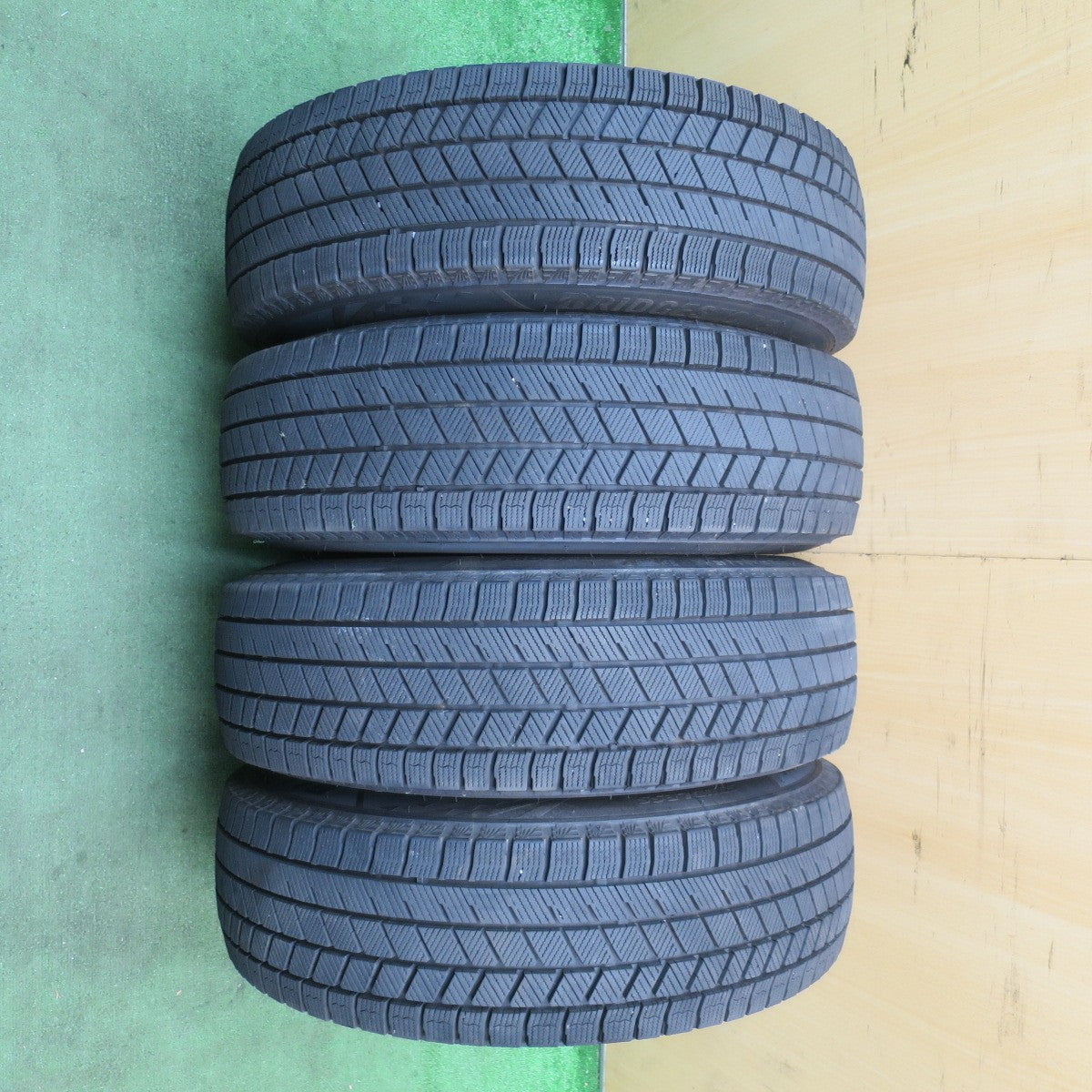 バリ溝!21年!キレイ!9.5分★スタッドレス 185/70R14 ブリヂストン ブリザック VRX3 ECO FORME エコフォルム 14インチ PCD100/4H★5092904NJス