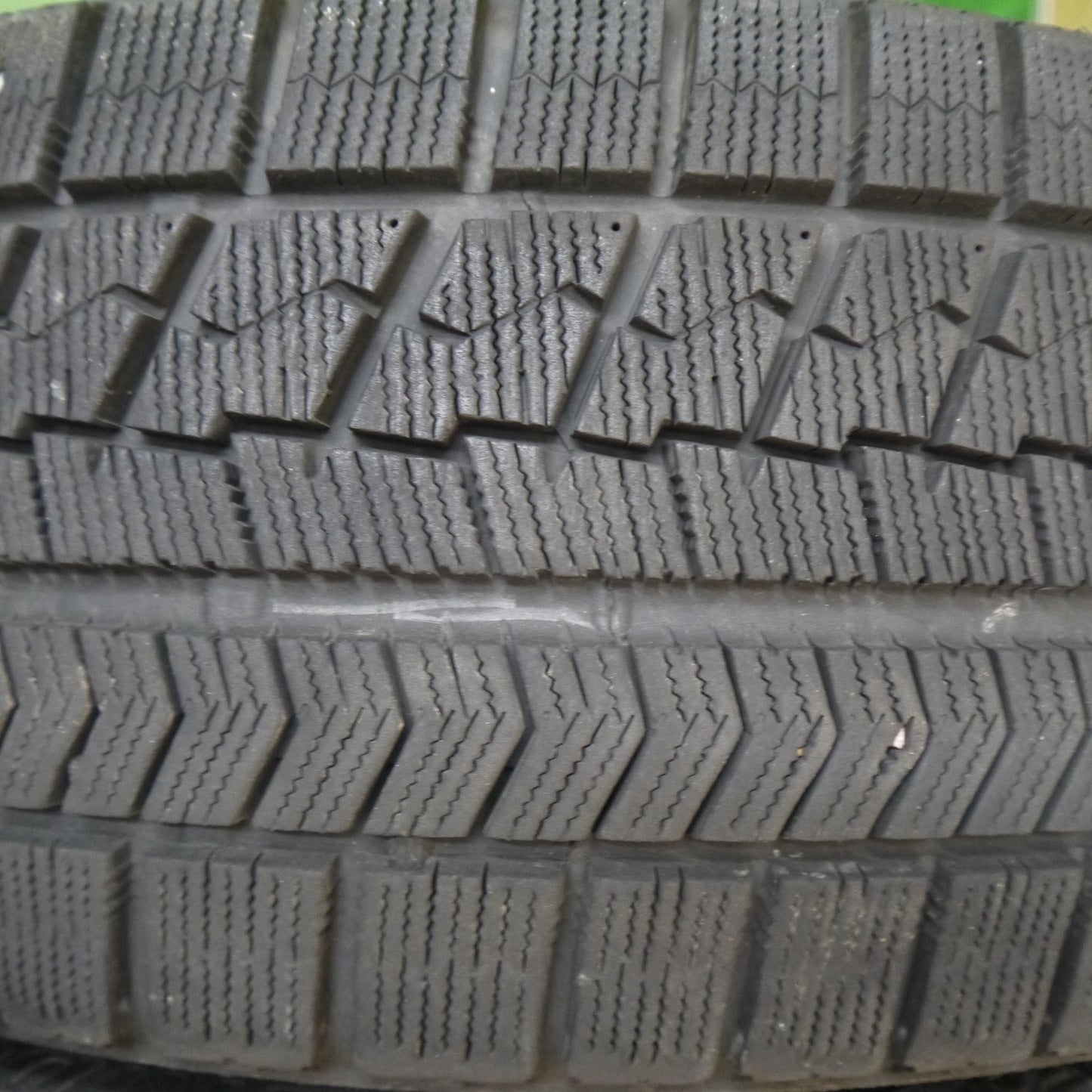 バリ溝!9.5分★スタッドレス 225/45R18 ブリヂストン ブリザック VRX タイヤ 18インチ クラウン マークX レヴォーグ インプレッサ 等★5120202Hスタ