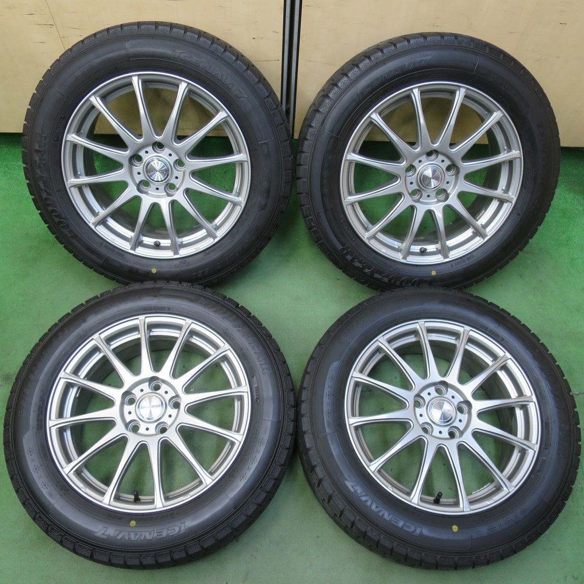 バリ溝!23年!キレイ!9.5分以上★スタッドレス 215/60R17 グッドイヤー アイスナビ7 ravrion LUMIERE ラブリオン 17インチ PCD114.3/5H★5101508イス