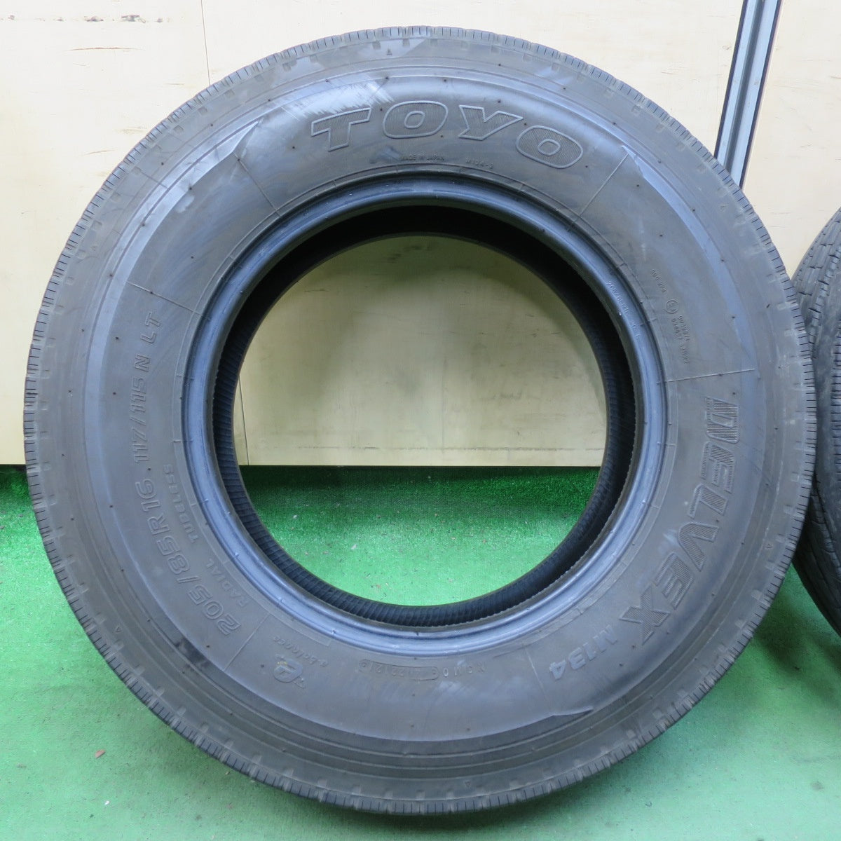 バリ溝!21年!8.5分!2本★トラック タイヤ 205/85R16 117/115N トーヨー デルベックス M134 DELVEX 16インチ★5062606イノタ