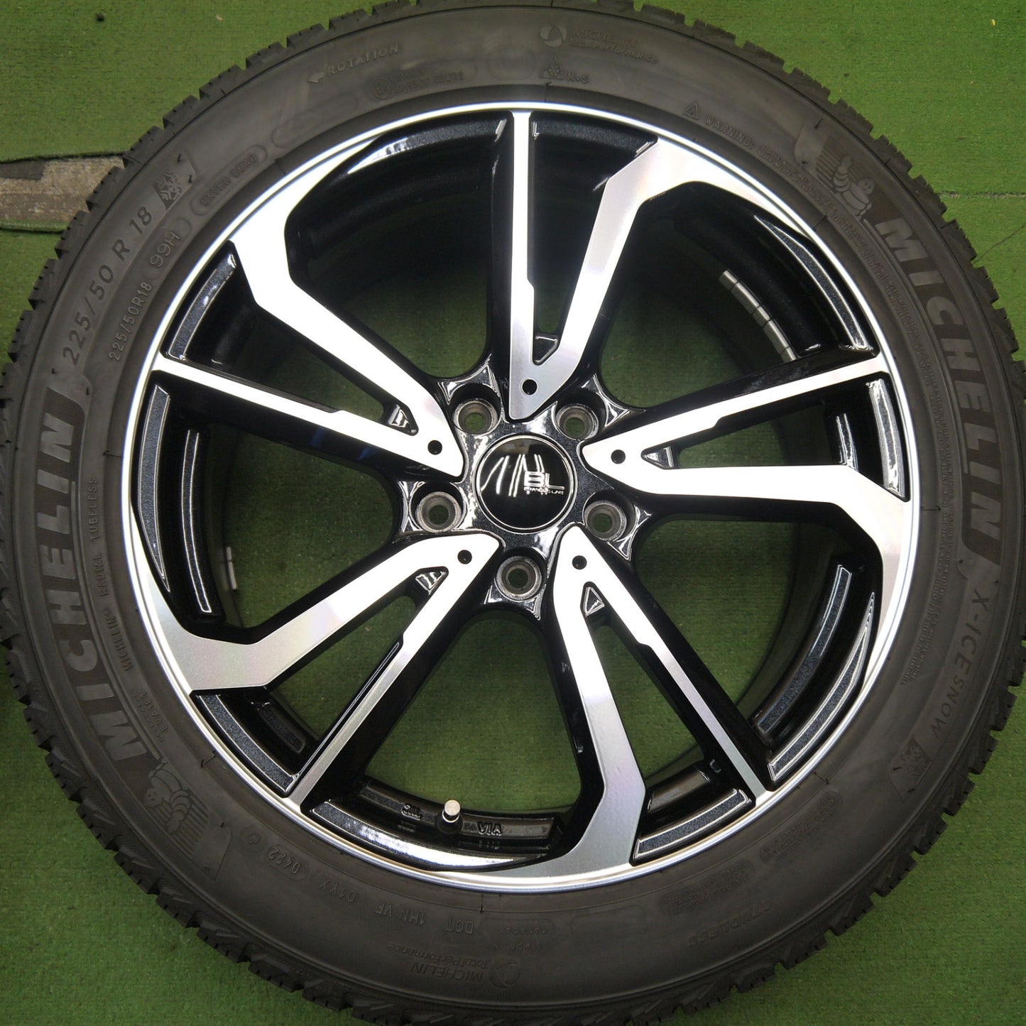 バリ溝!22年!9.5分★スタッドレス 225/50R18 ミシュラン X-ICE SNOW BRANDLE-LINE ブランドルライン 18インチ PCD114.3/5H★5061009Hス