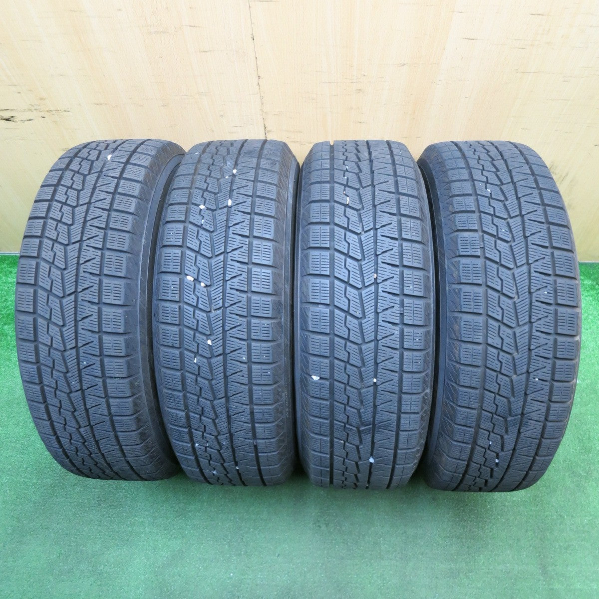 バリ溝!22年!キレイ!9.5分★プリウス 等 195/65R15 スタッドレス ヨコハマ アイスガード iG70 JOKER ジョーカー 15インチ PCD100/5H★5042503NJス