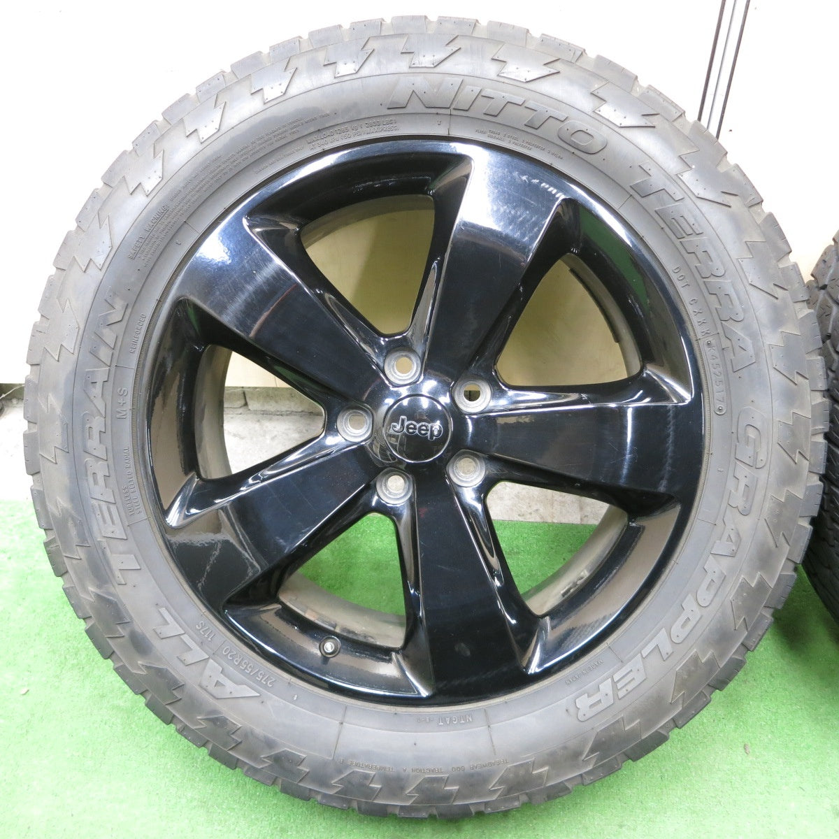 希少 4本価格★JEEP ジープ グランドチェロキー 純正 OP 275/55R20 ニットー TERRA GRAPPLER 20インチ PCD127/5H★5073001ナノ