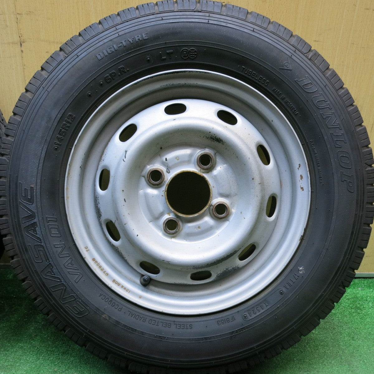 バリ溝!24年!ほぼ10分★145R12 6PR ダンロップ エナセーブ VAN01 スチール ホイール 12インチ PCD100/4H★5092802HAノ