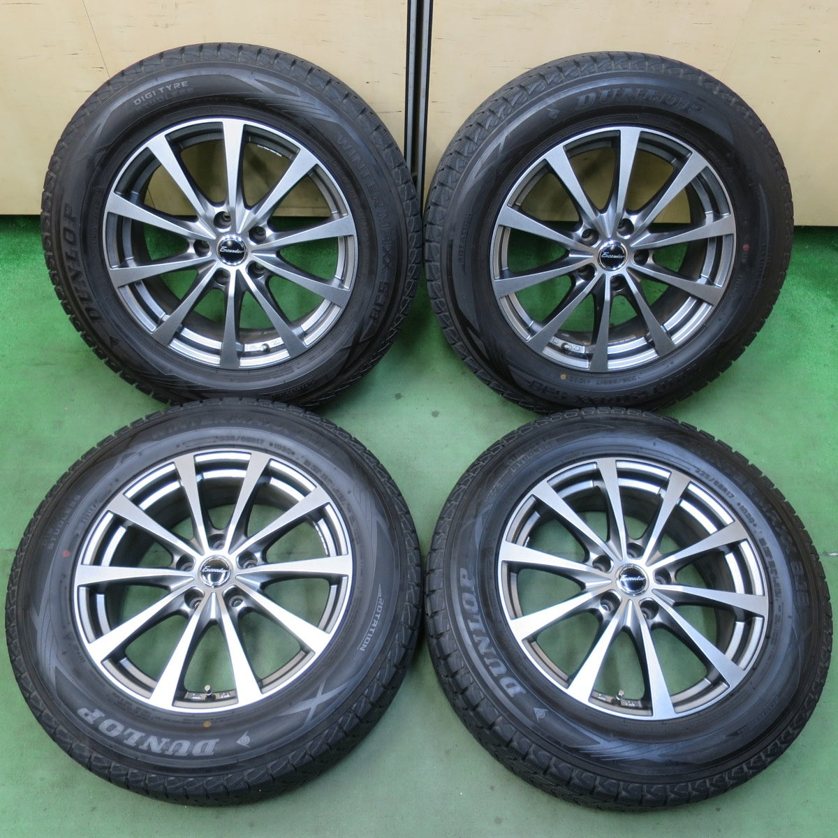 バリ溝!キレイ!9分★スタッドレス 225/65R17 ダンロップ ウインターマックス SJ8 Exceeder エクシーダー 17インチ PCD114.3/5H★5122710イス