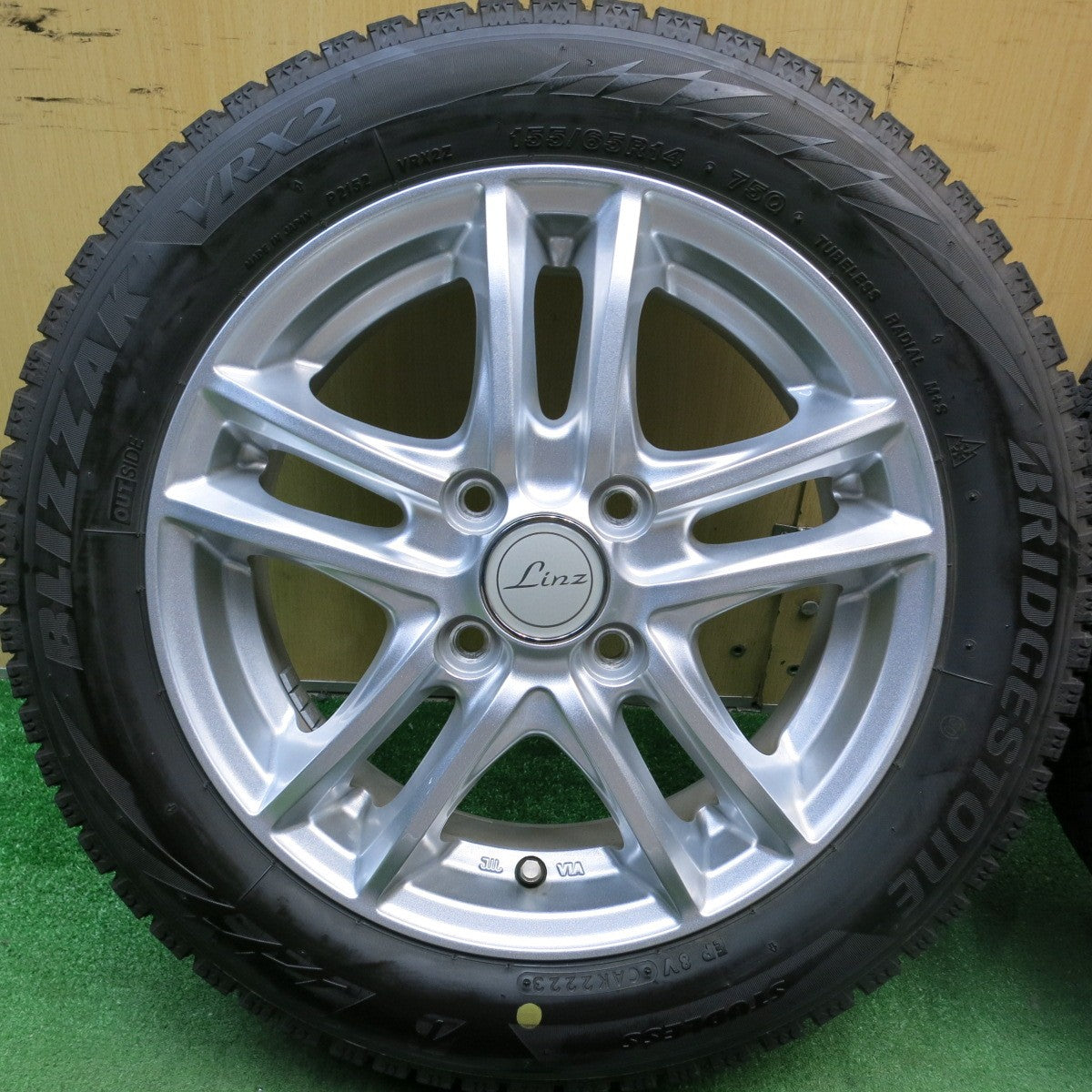 バリ溝!23年!キレイ!9分★スタッドレス 155/65R14 ブリヂストン ブリザック VRX2 Linz 14インチ PCD100/4H★5070507HAス