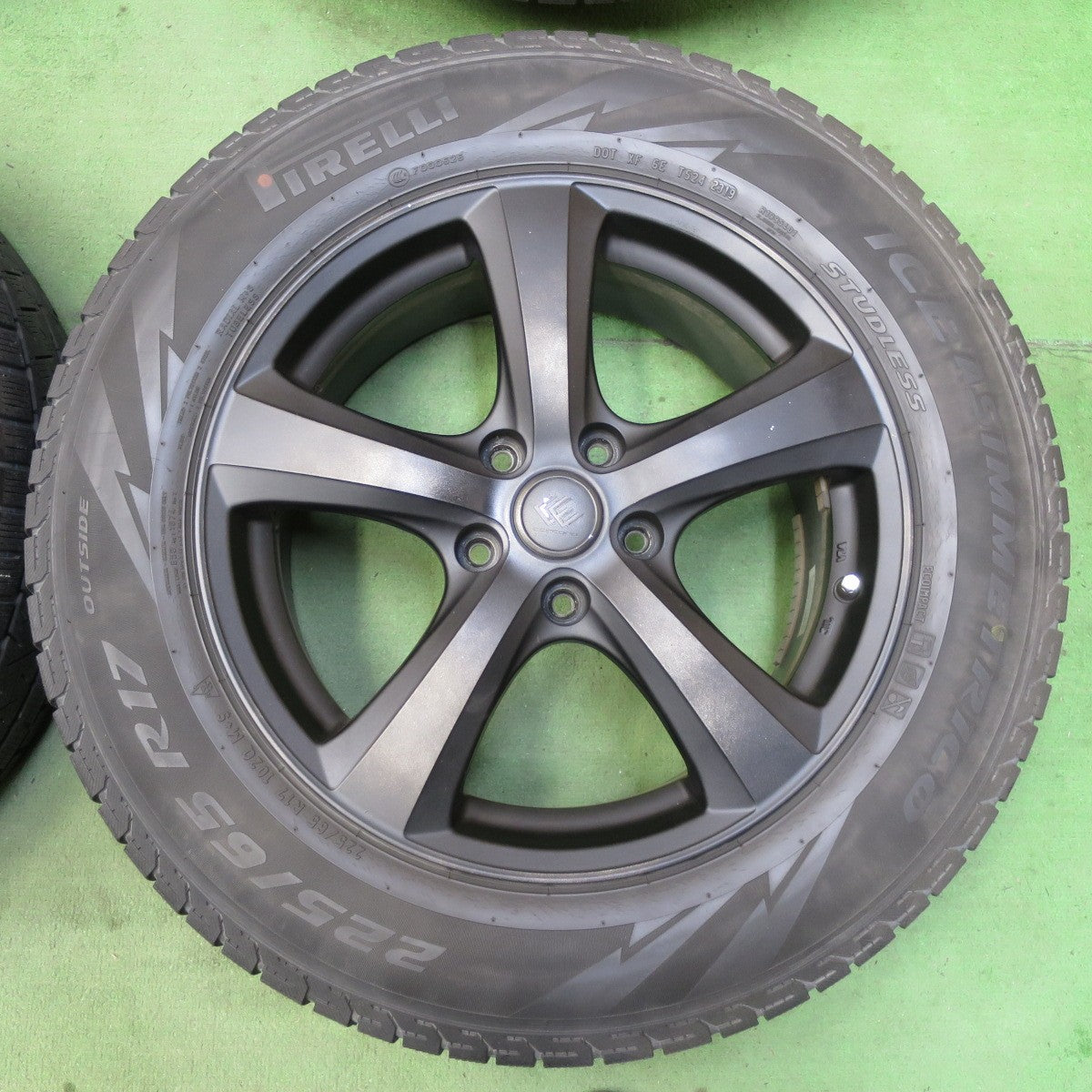 4本価格★CEREBRO 225/65R17 スタッドレス ピレリ アイスアシンメトリコ セレブロ 17インチ PCD114.3/5H★5071205イス