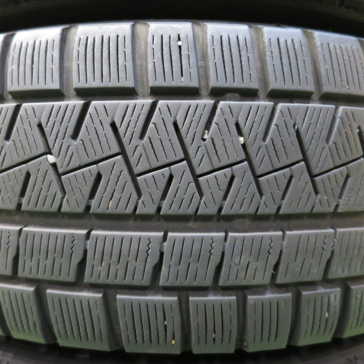 キレイ★スタッドレス 205/60R16 ピレリ アイスアシンメトリコ プラス STRANGER ストレンジャー 16インチ PCD114.3/5H★5041004イス
