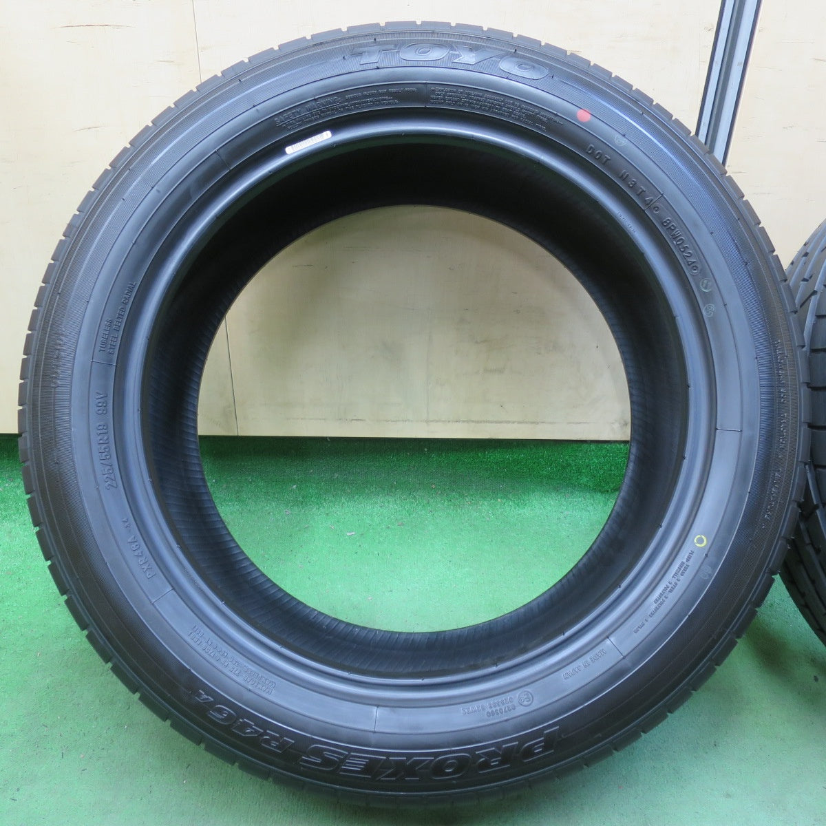新車外し!24年★225/55R19 トーヨー プロクセス R46A タイヤ 19インチ ハリアー 40 アルファード ヴェルファイア CX-5 CX-8 等★5043008イノタ