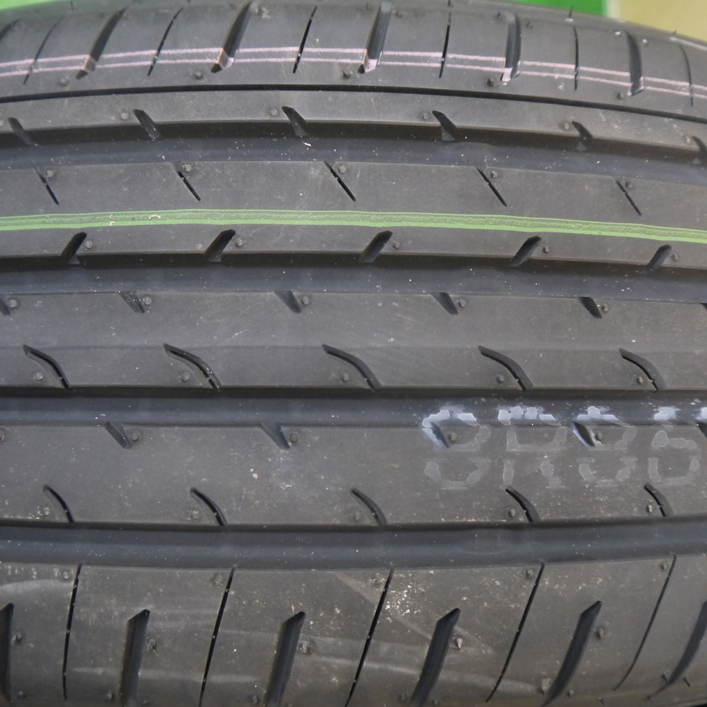 新車外し!25年★225/60R18 ヨコハマ アドバン V03 タイヤ 18インチ 40系 アルファード ヴェルファイア 等★5111007Hノタ