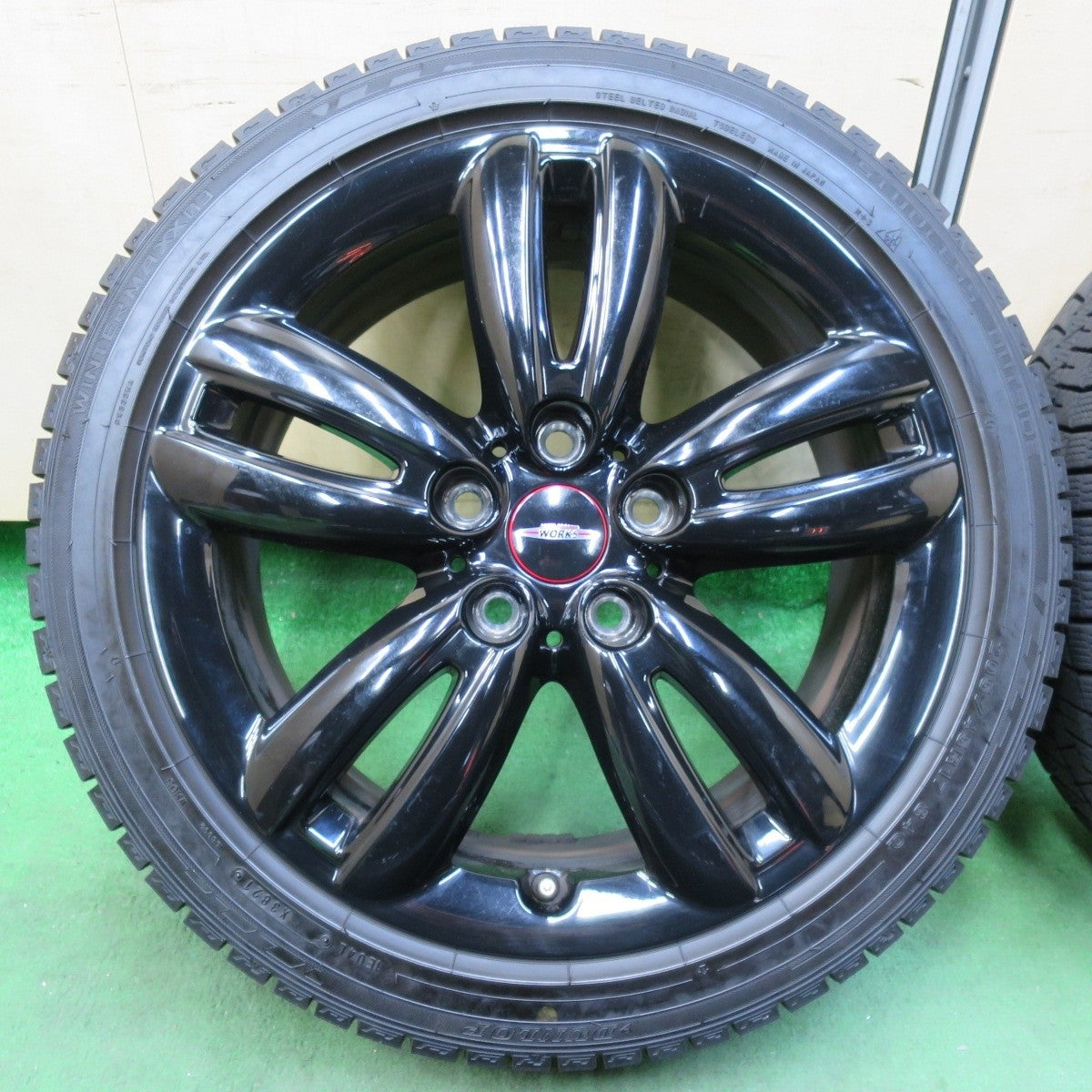 バリ溝!21年!9.5分★MINI ミニ F56 F56 F57 JCW 純正 205/45R17 スタッドレス ダンロップ ウインターマックス03 ジョンクーパーワークス PCD112/5H★5011801イス