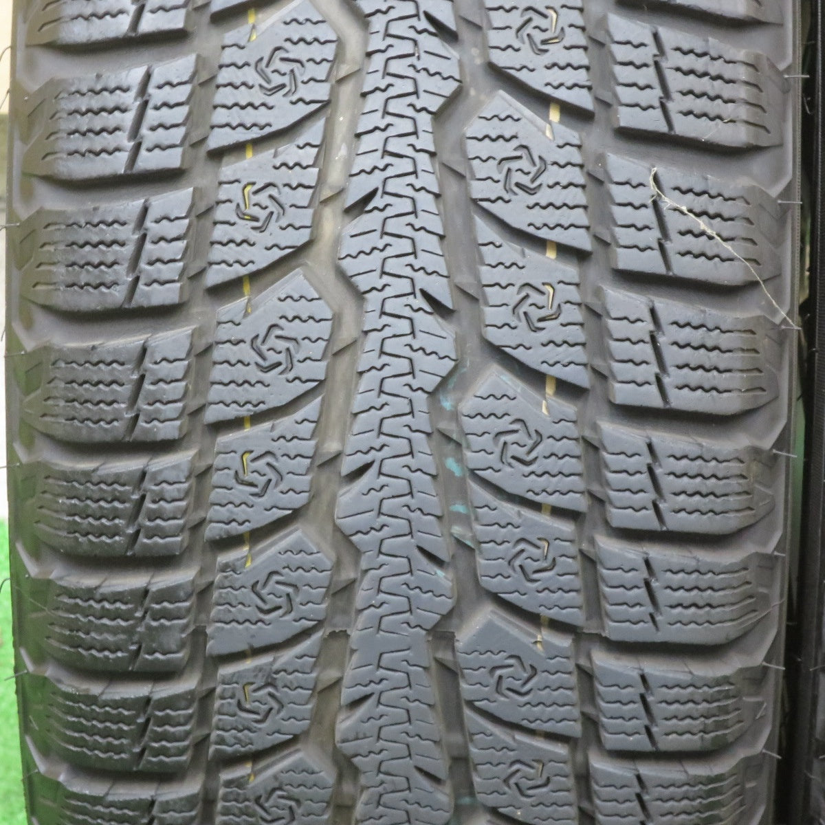 バリ溝!22年!キレイ!9.5分★スバル SK フォレスター 純正 225/55R18 スタッドレス トーヨー オブザーブ GSi-6 LS 18インチ PCD114.3/5H★5092402TTス