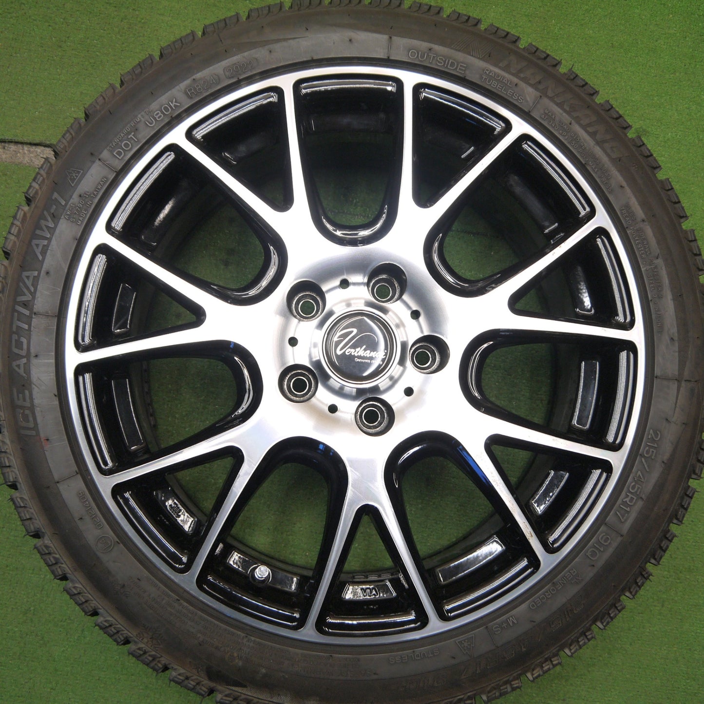 バリ溝!22年!9.5分以上★スタッドレス 215/45R17 ナンカン アイスアクティバ AW-1 Verthandi ヴェルザンディ ヴェルサンディ 17インチ PCD114.3/5H★5051206Hス