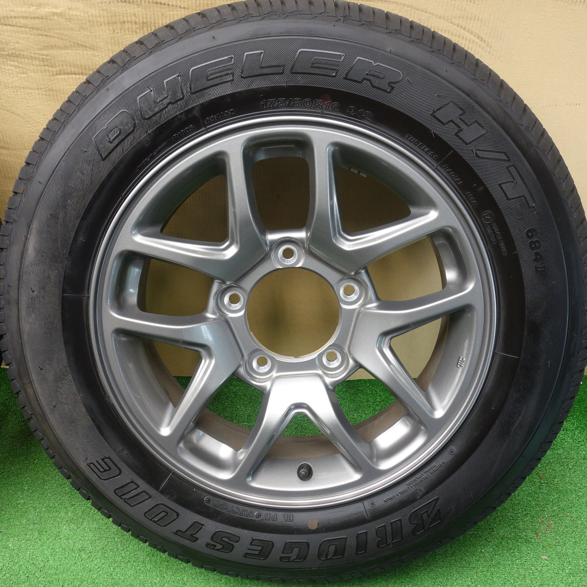バリ溝!キレイ!9.5分◎スズキ JB64 W ジムニー 純正 175/80R16 ブリヂストン デューラー H/T 684Ⅱ DUELER 16インチ PCD139.7/5H◎6080302KTノ