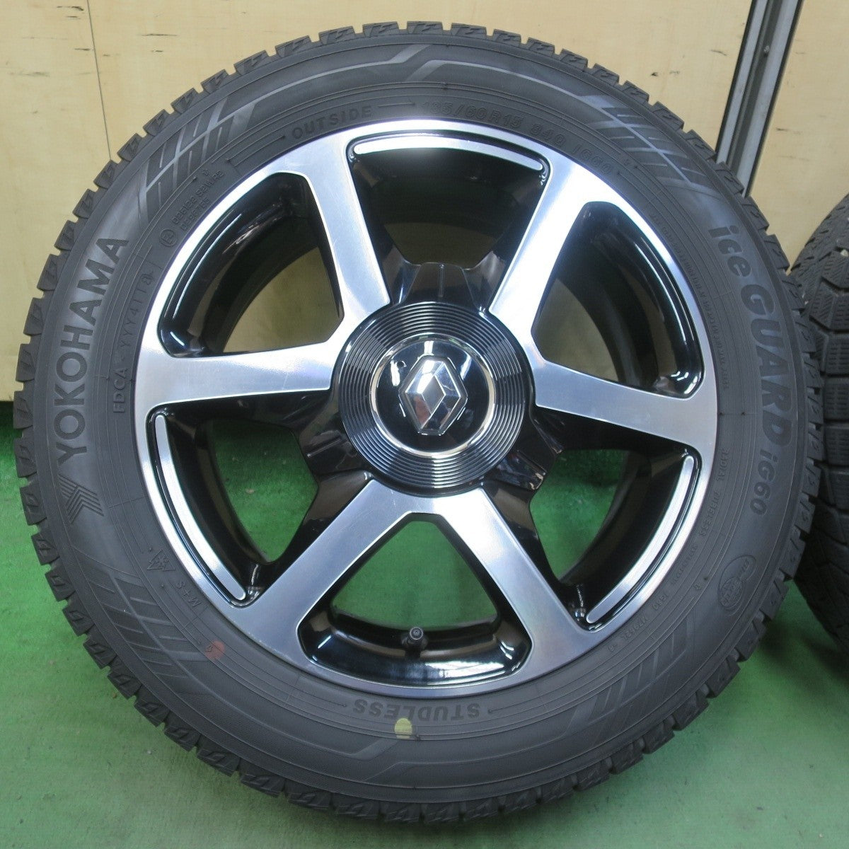 4本価格◎ルノー トゥインゴ 純正 185/60R15 165/65R15 スタッドレス ヨコハマ アイスガード iG60 15インチ PCD100/4H◎6040804イス