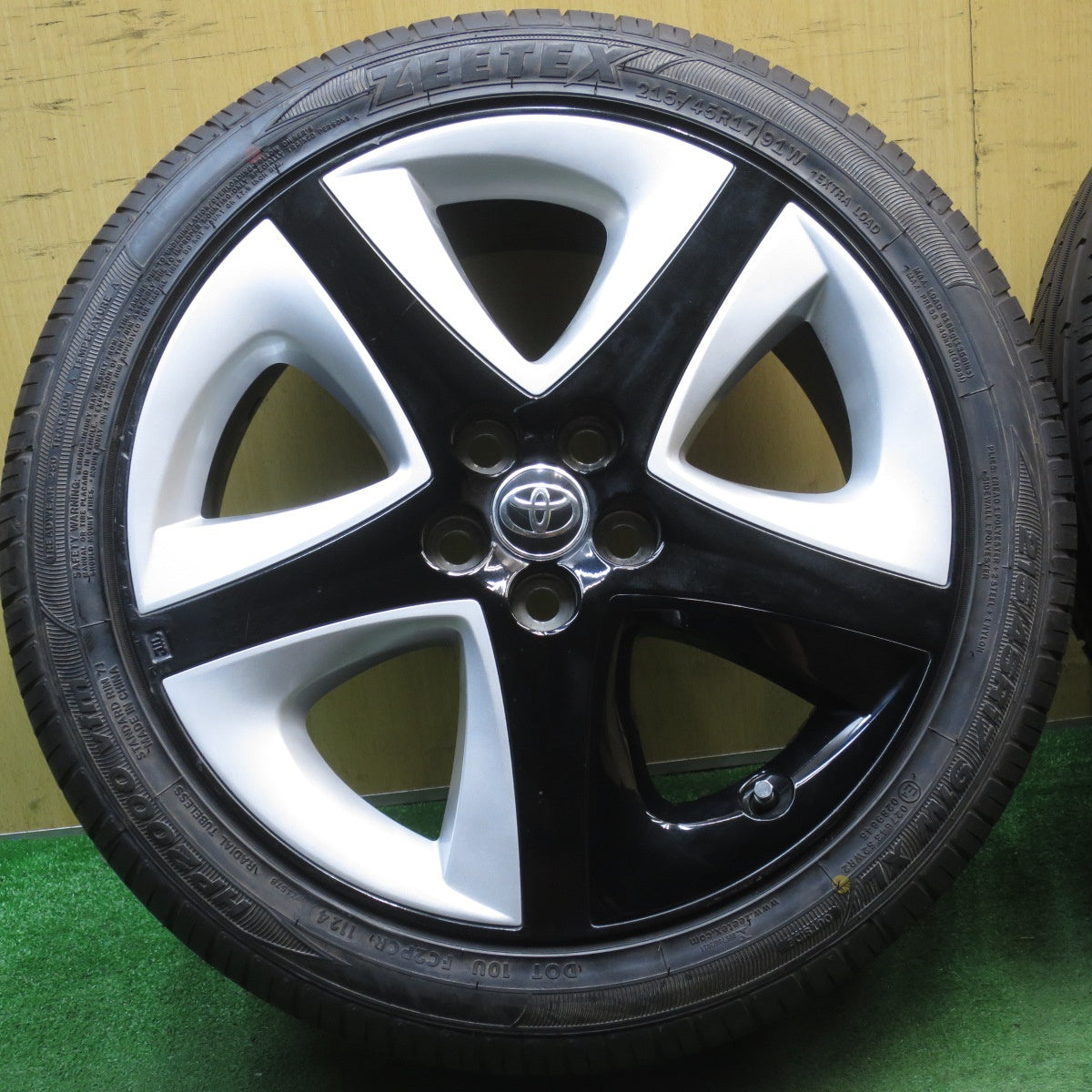 ほぼ未使用!24年!キレイ★トヨタ 50系 プリウス ツーリング 純正 215/45R17 ジーテックス HP2000 vfm 17インチ PCD100/5H★5081201NJノ