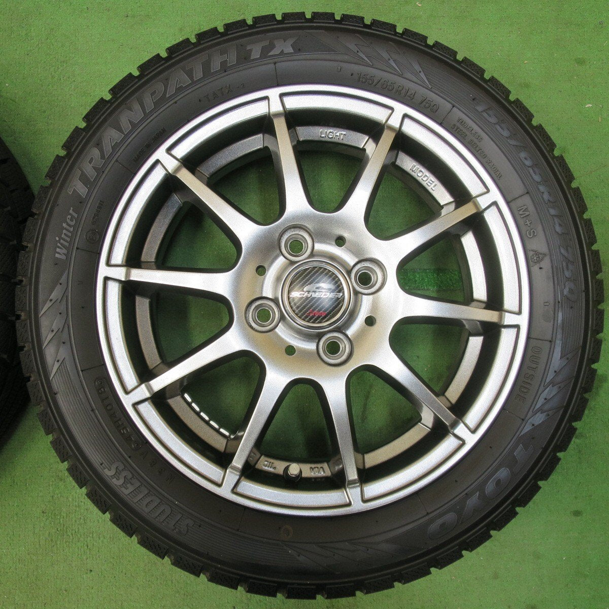 バリ溝!キレイ!ほぼ10分★スタッドレス 155/65R14 トーヨー ウインター トランパス TX SCHNEIDER シュナイダー 14インチ PCD100/4H★5022409イス