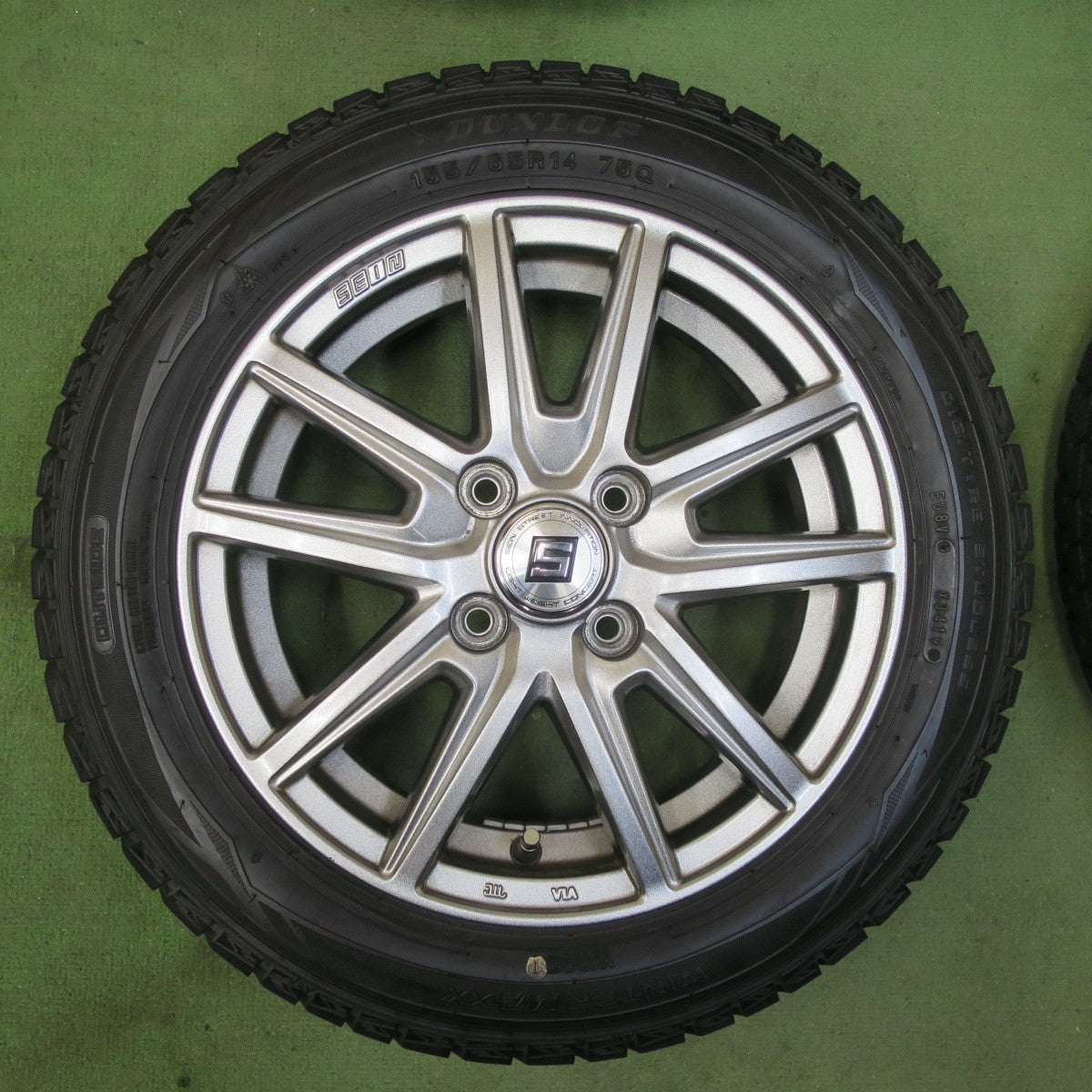 超バリ溝!キレイ!9.5分以上★スタッドレス 155/65R14 ダンロップ ウインターマックス WM01 SEIN ザイン 14インチ PCD100/4H★5111203TTス