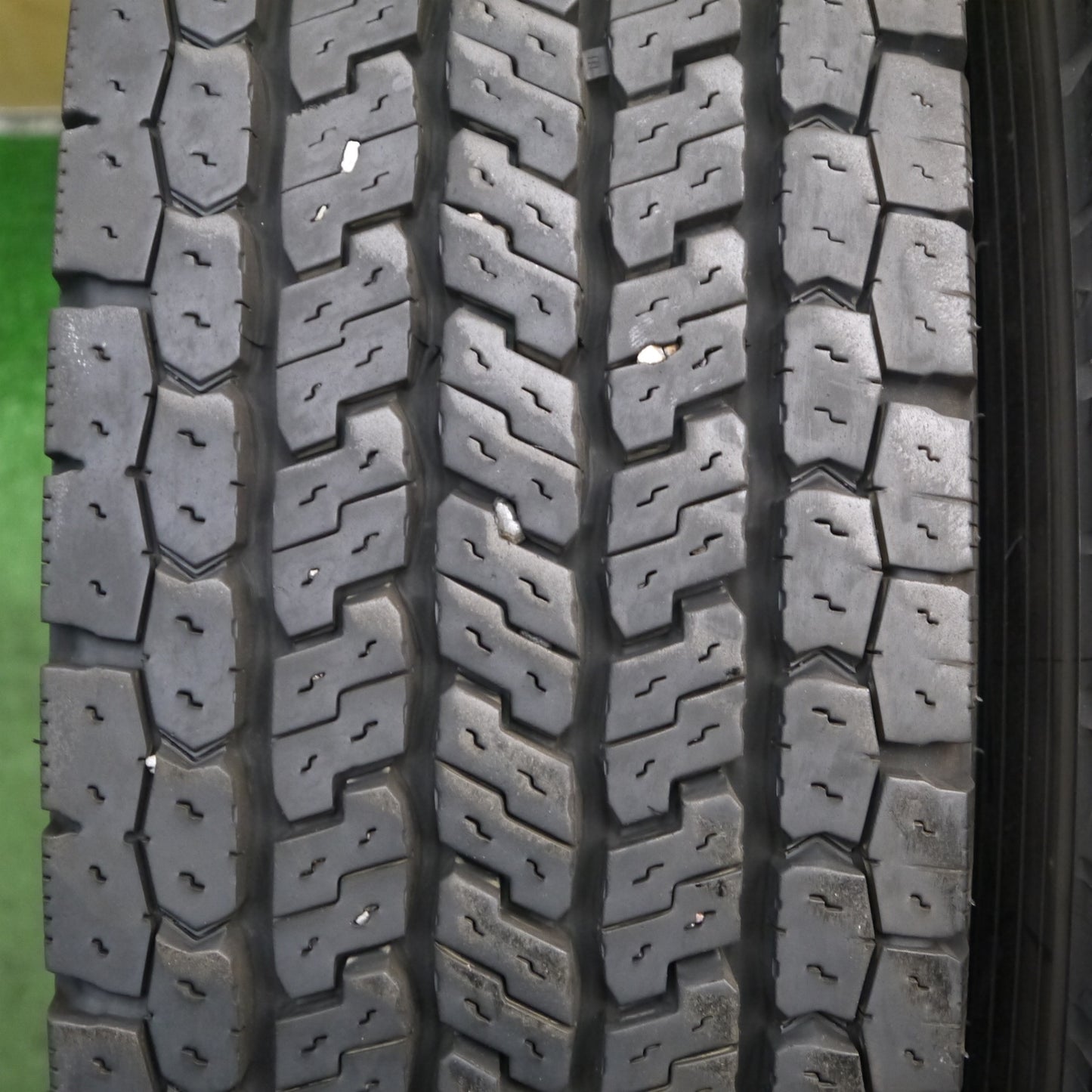 バリ溝!8.5分!2本★トラック バス タイヤ 9R19.5 14PR スタッドレス ヨコハマ ZEN 902ZE 19.5インチ★5062309KKスタ