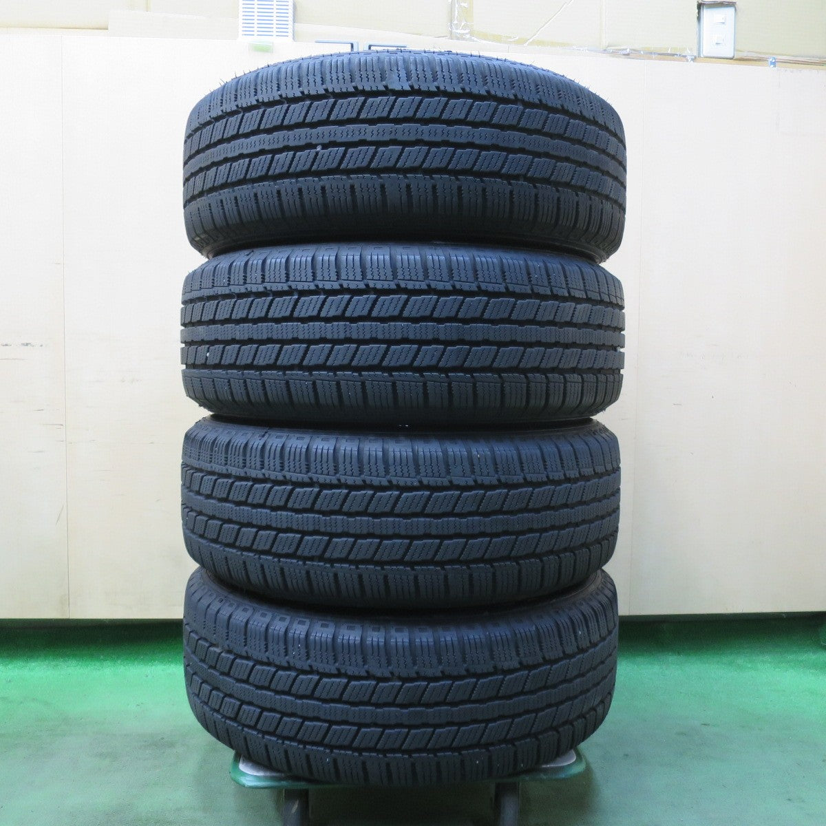バリ溝!22年!キレイ!9.5分★スタッドレス 215/60R16 インペリアル ICE-PLUS S110 ZACK JP-110 MONZA ザック 16インチ PCD114.3/5H★5111511イス