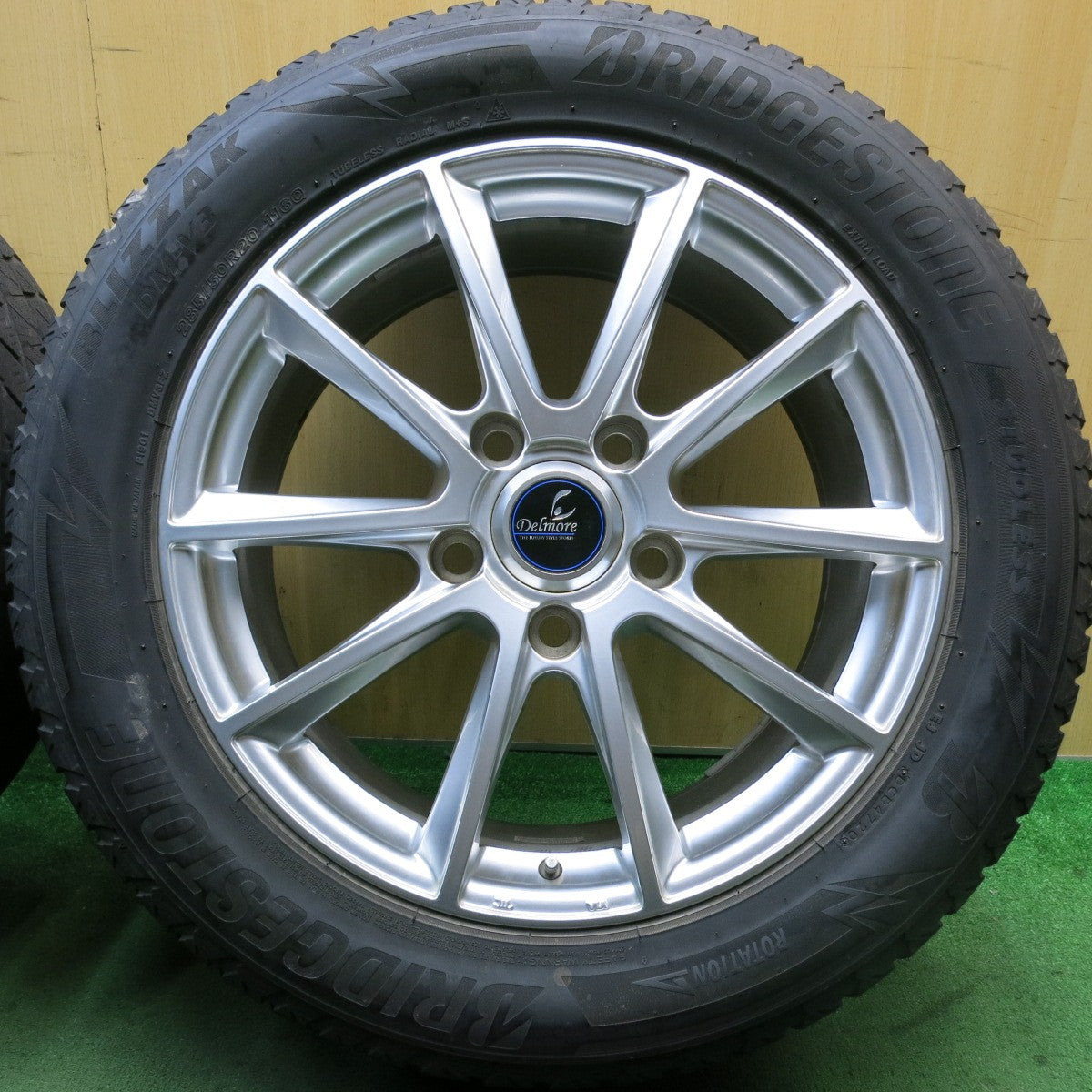 キレイ★レクサス LX 等 285/50R20 スタッドレス ブリヂストン ブリザック DM-V3 Delmore デルモア 20インチ PCD150/5H★5091405HAス