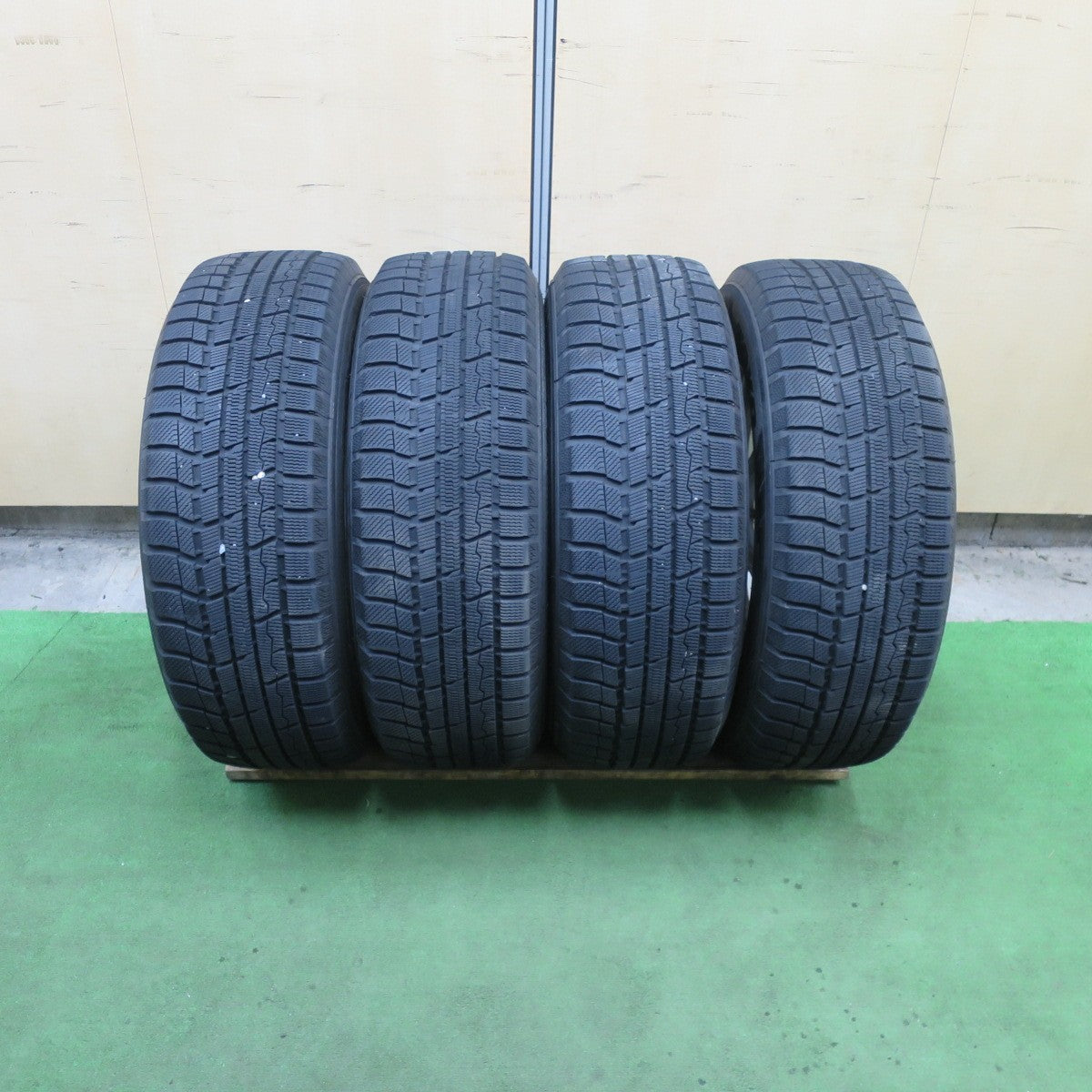 バリ溝!キレイ!9.5分★スタッドレス 225/65R17 トーヨー ウインター トランパス TX JOKER ジョーカー 17インチ PCD114.3/5H★6022110TTス
