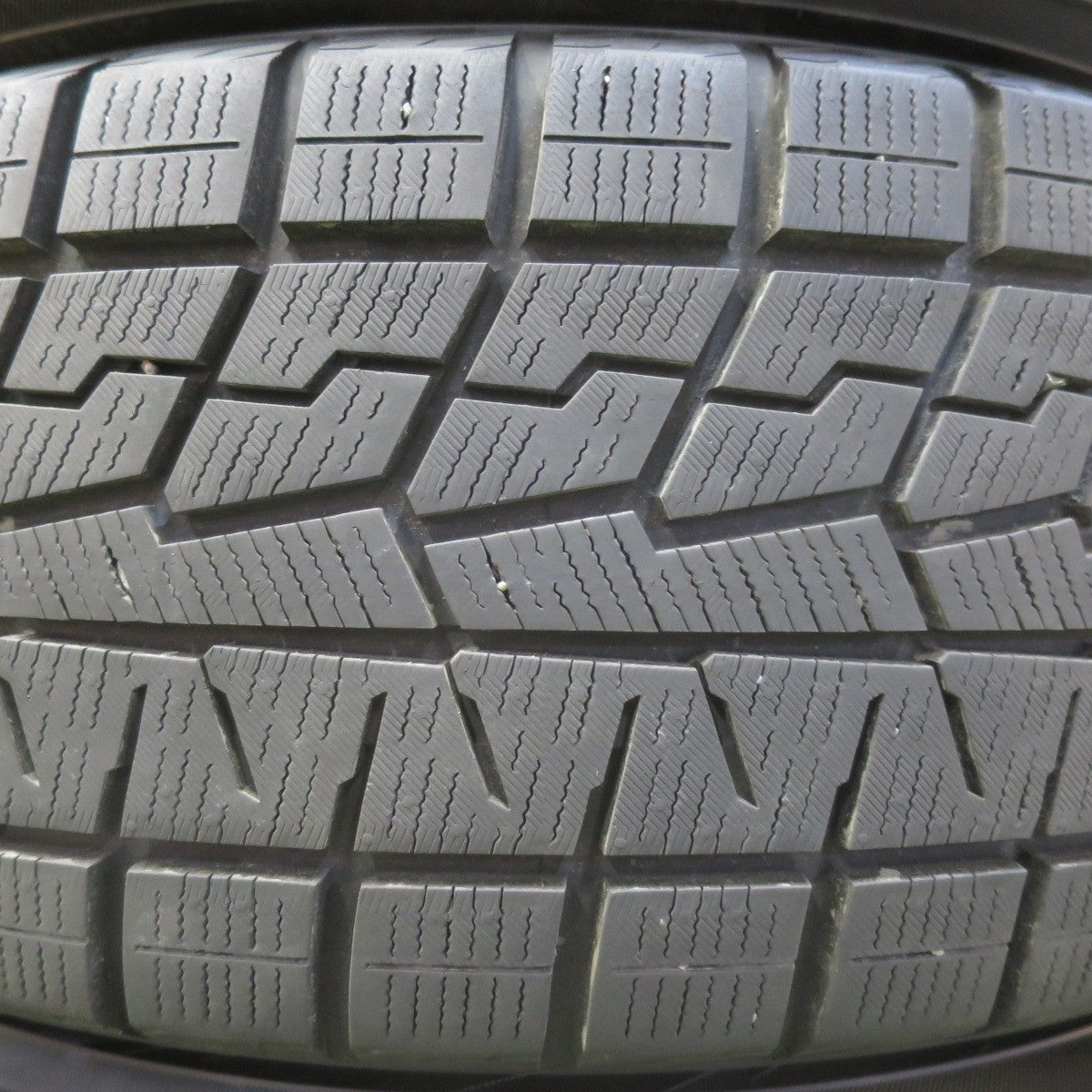 バリ溝!23年!9.5分以上★スタッドレス 215/60R16 ヨコハマ アイスガード iG70 ZACK Sport-9 MONZA ザック モンツァ 16インチ PCD114.3/5H★5092310イス