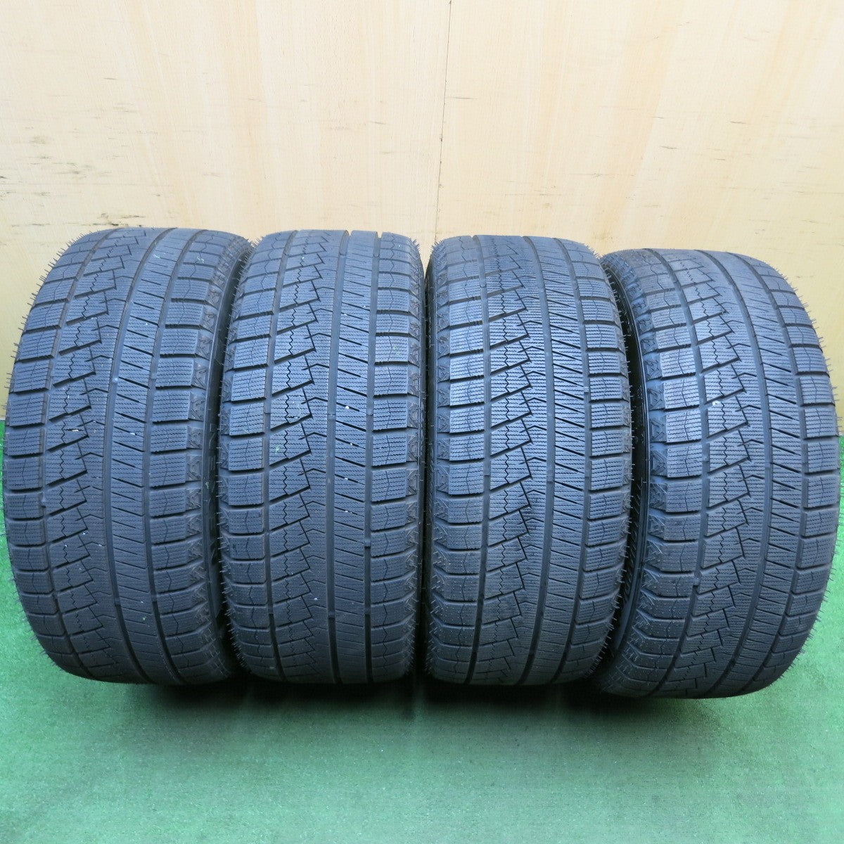 タイヤほぼ未使用!24年!キレイ★スタッドレス CROSS SPEED RS9 HYPER Edition 245/45R18 ネクセン ウィンガード アイス2 クロススピード 18インチ PCD114.3/5H★5052309AKス